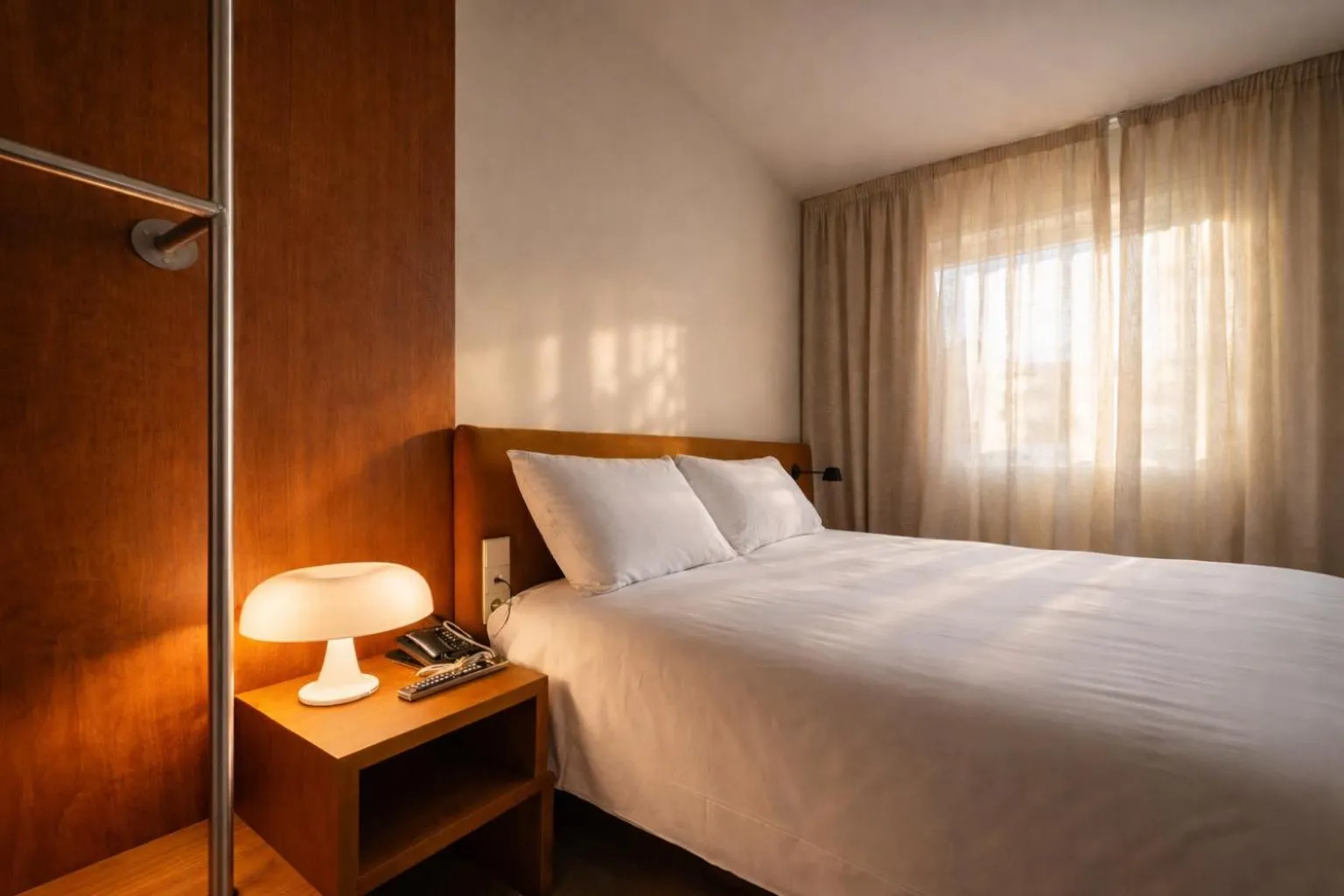 Bed in Ibis Valencia Alfafar