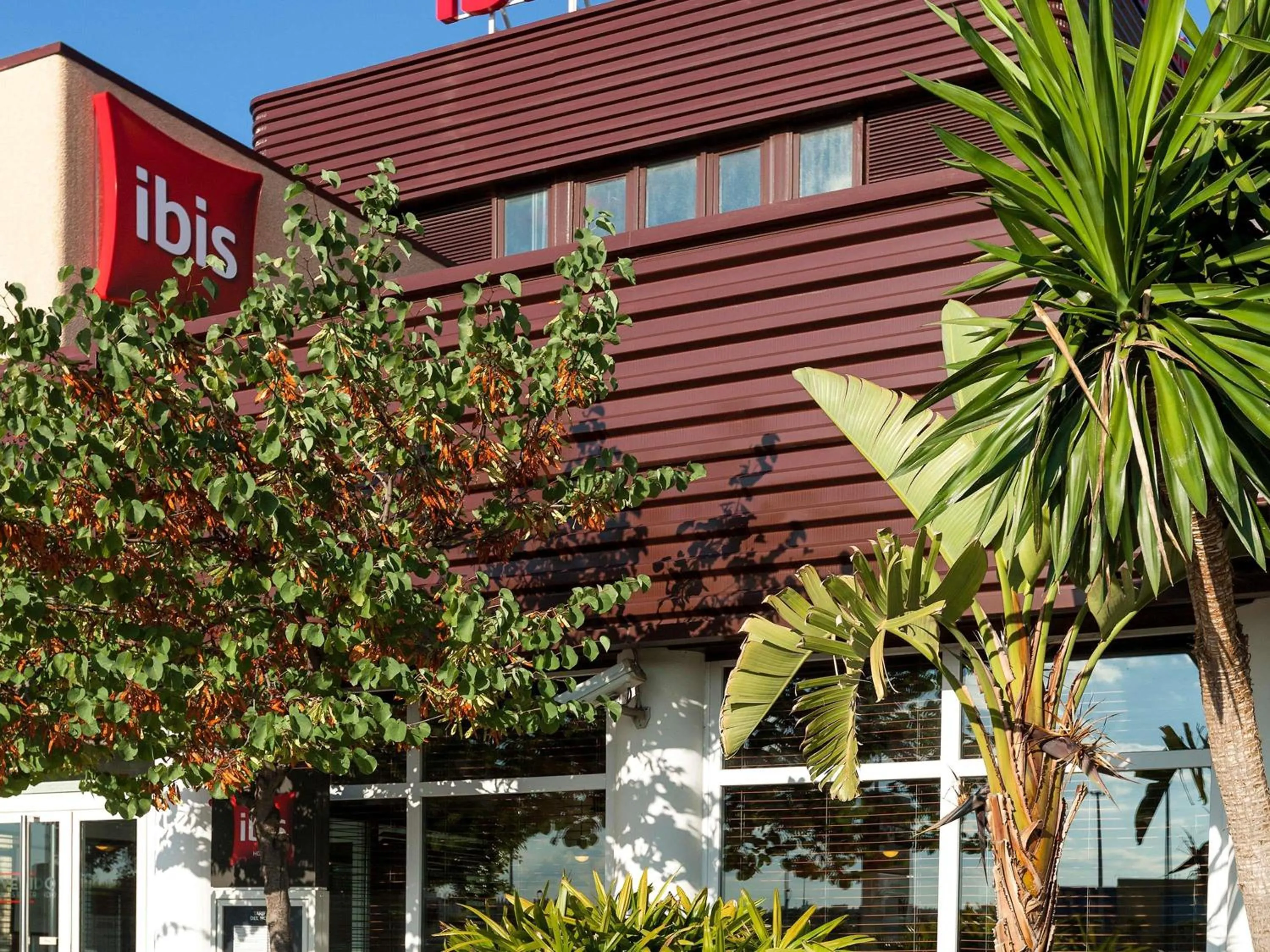 Lounge or bar in Ibis Valencia Alfafar