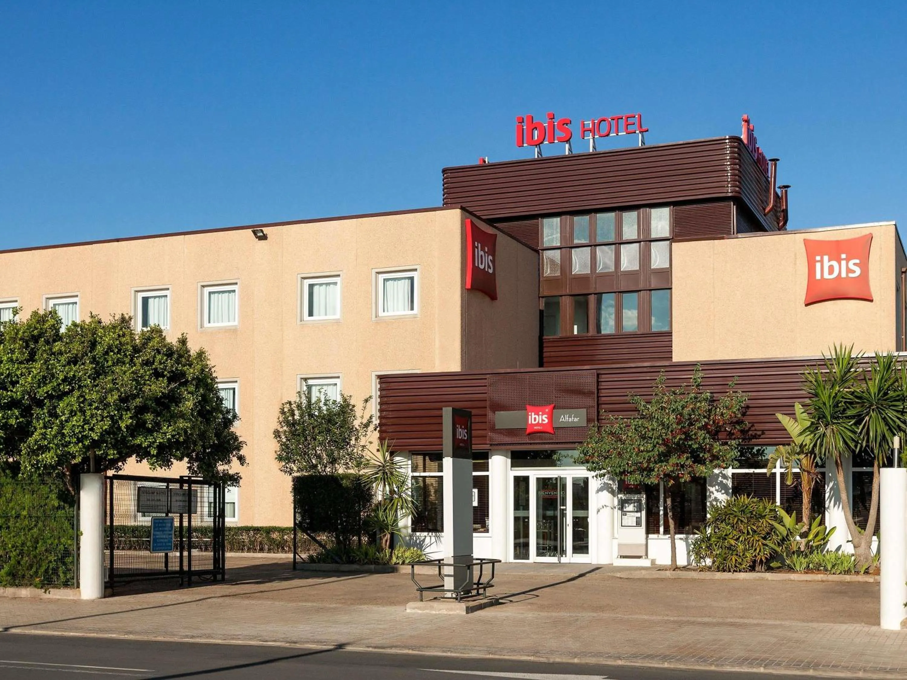 Property building in Ibis Valencia Alfafar