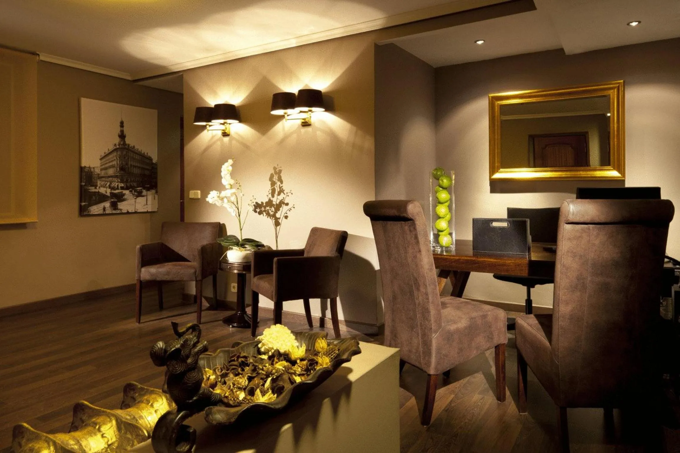 Dining area in THC Bergantin Hostel