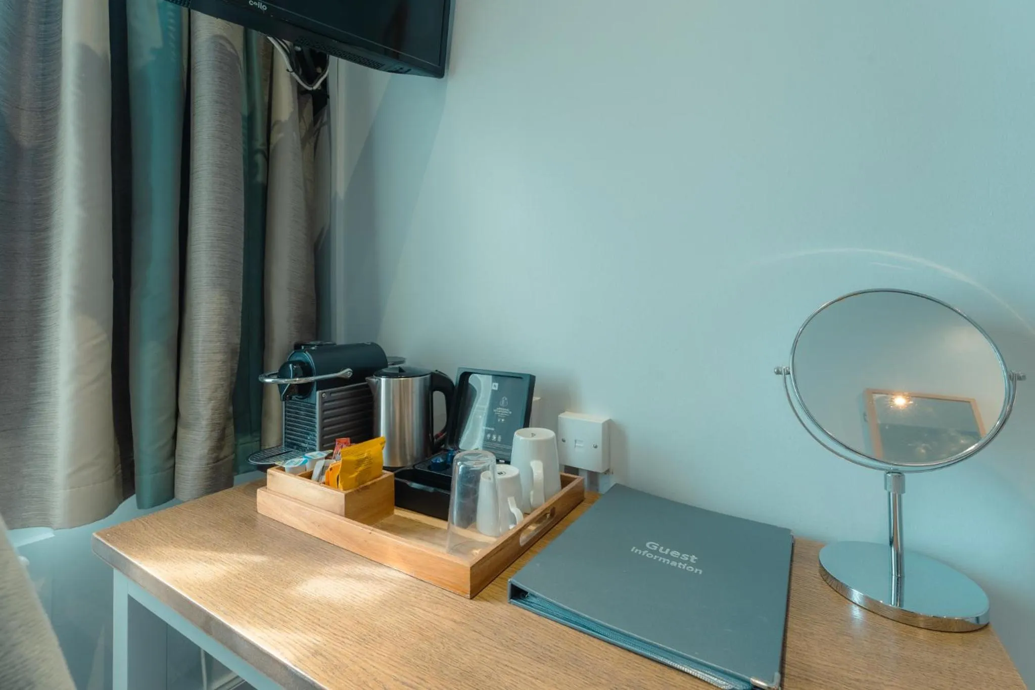 TV and multimedia in West Port Hotel