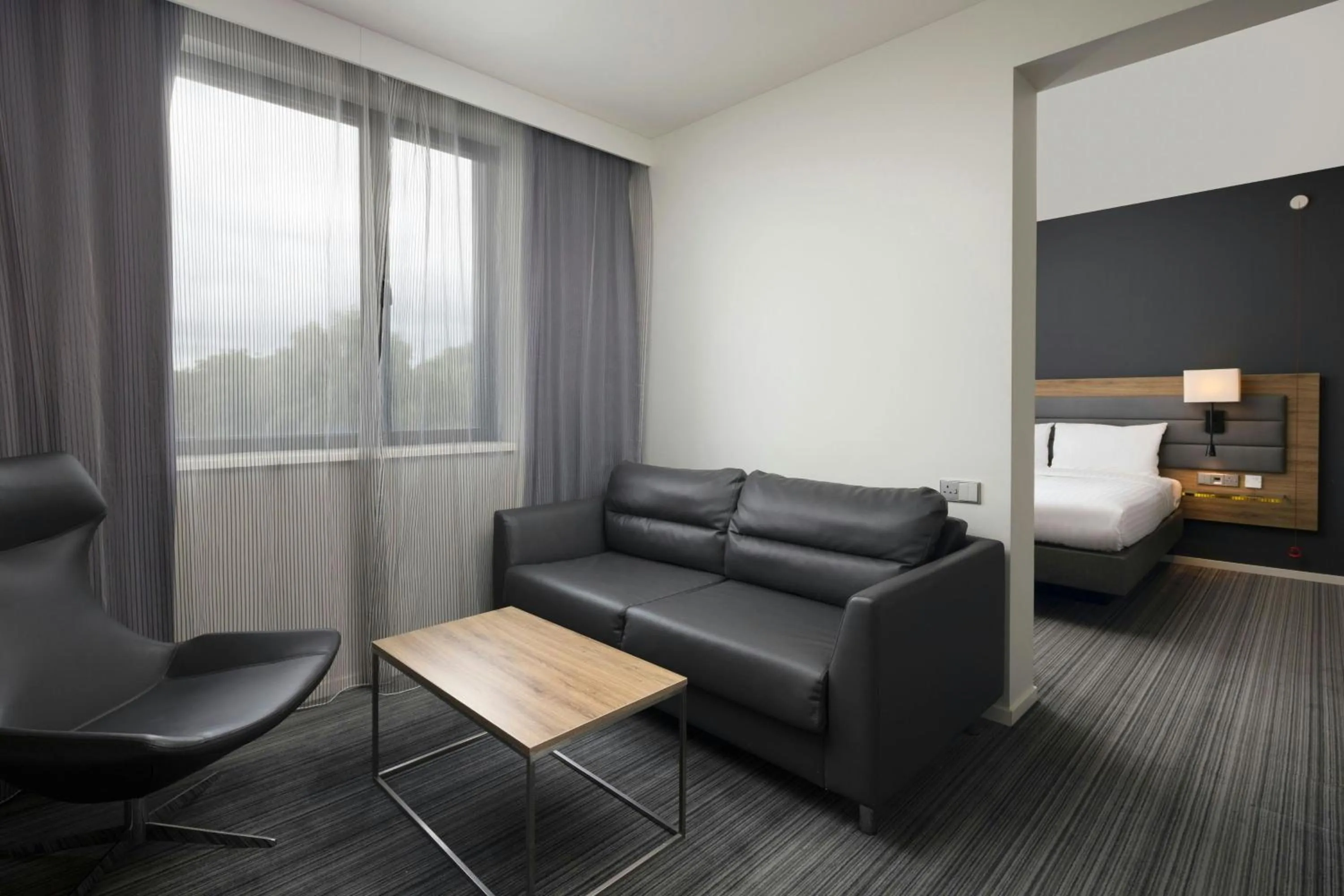 Photo of the whole room, Bed in Moxy London Heathrow Airport