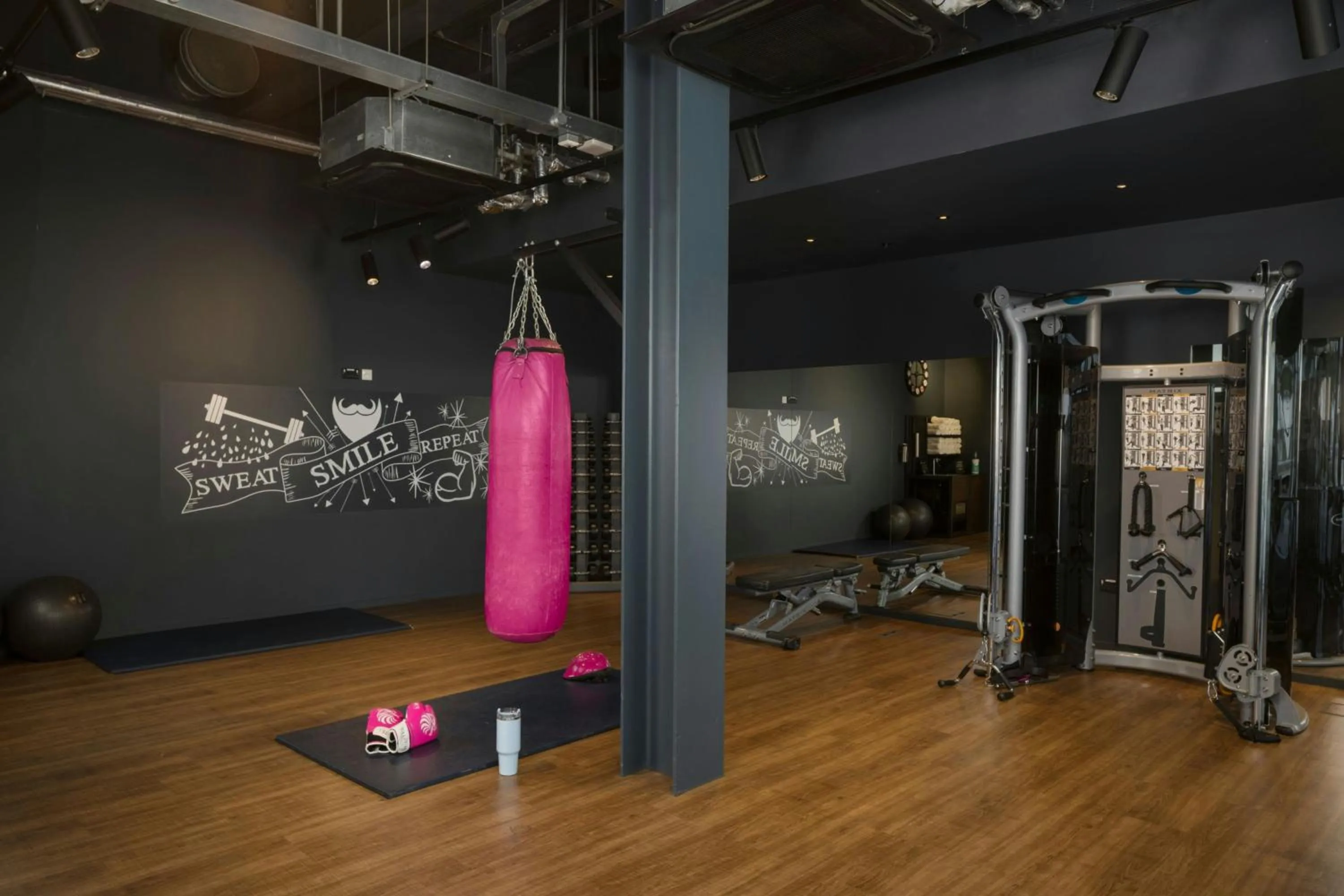 Fitness centre/facilities in Moxy London Heathrow Airport