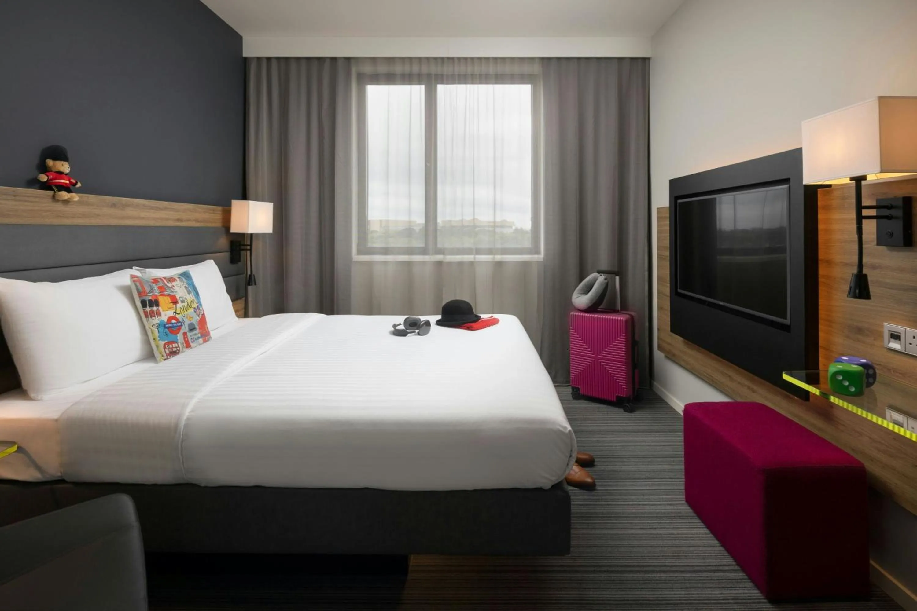 Photo of the whole room, Bed in Moxy London Heathrow Airport