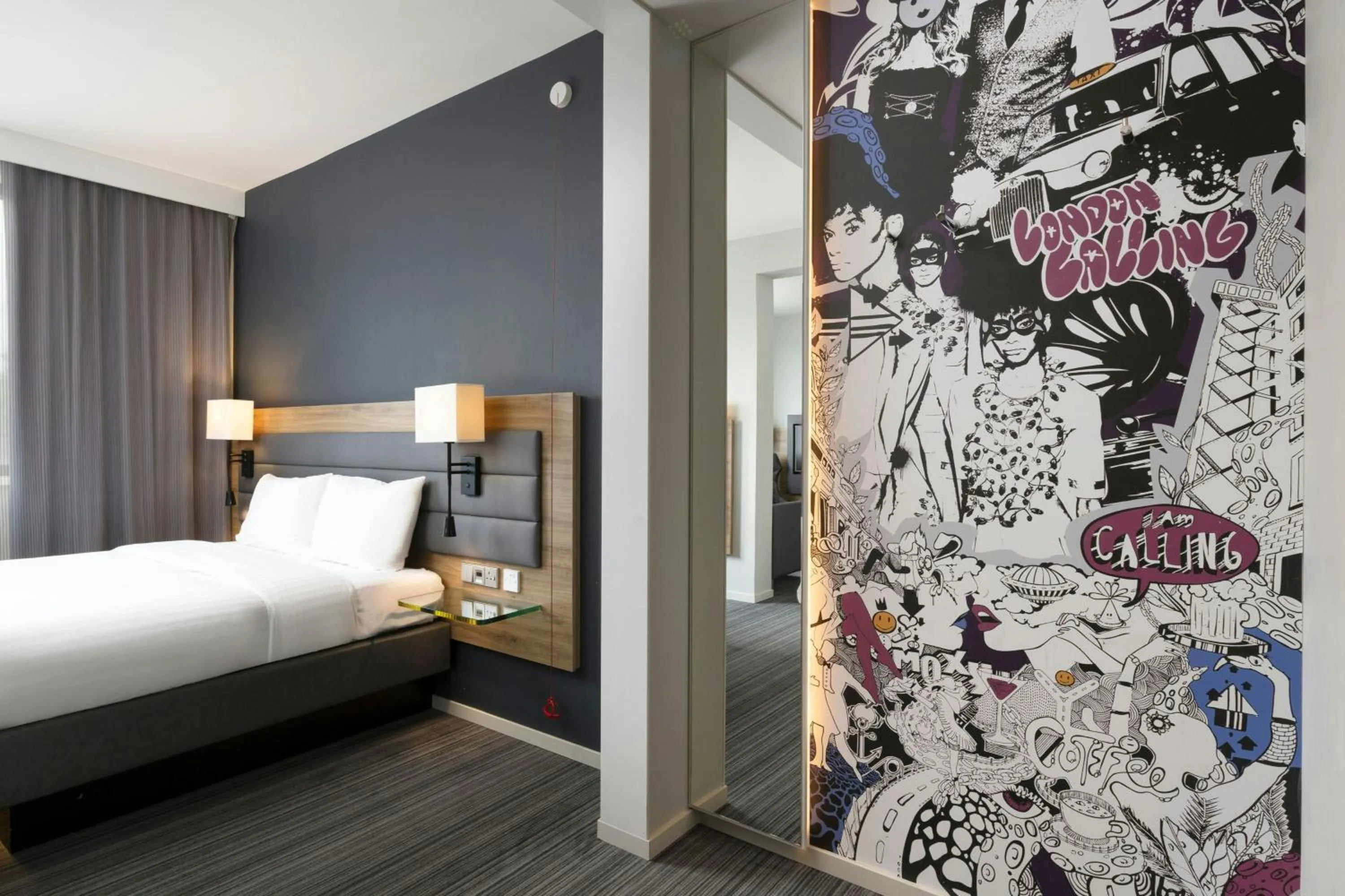 Photo of the whole room, Bed in Moxy London Heathrow Airport