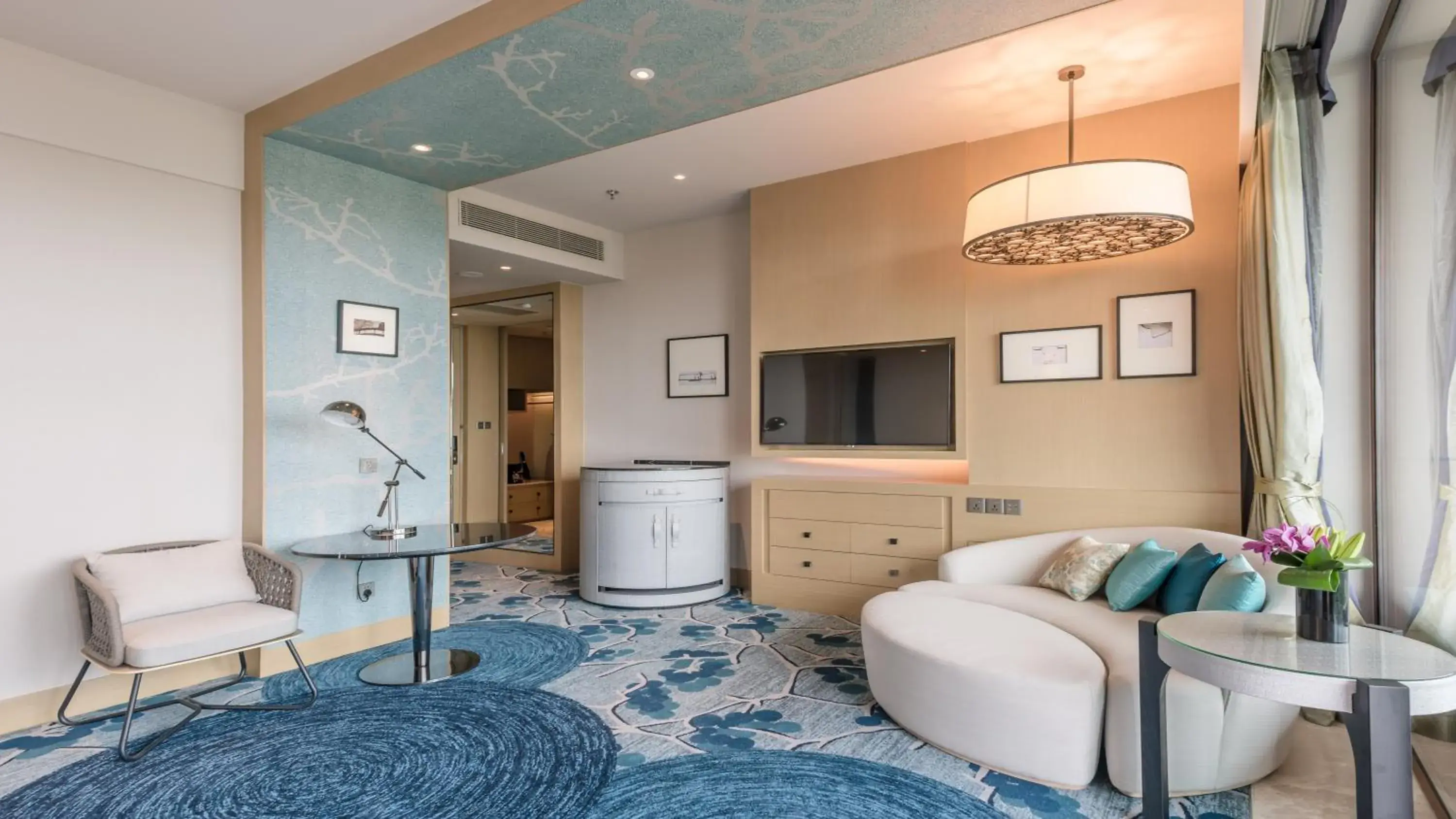 Deluxe Lake View Twin Room in Renaissance Suzhou Taihu Lake Hotel Deluxe Lake View Twin Room in Renaissance Suzhou Taihu Lake Hotel