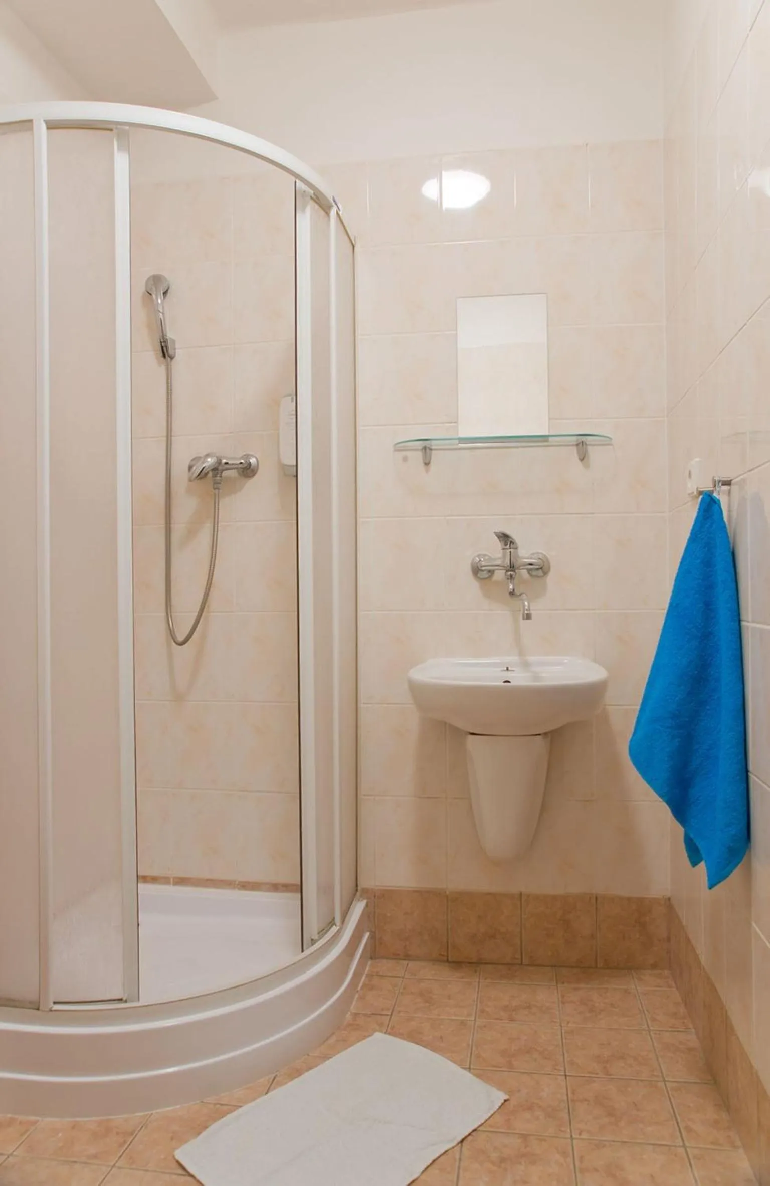 Bathroom in Hotel Trim