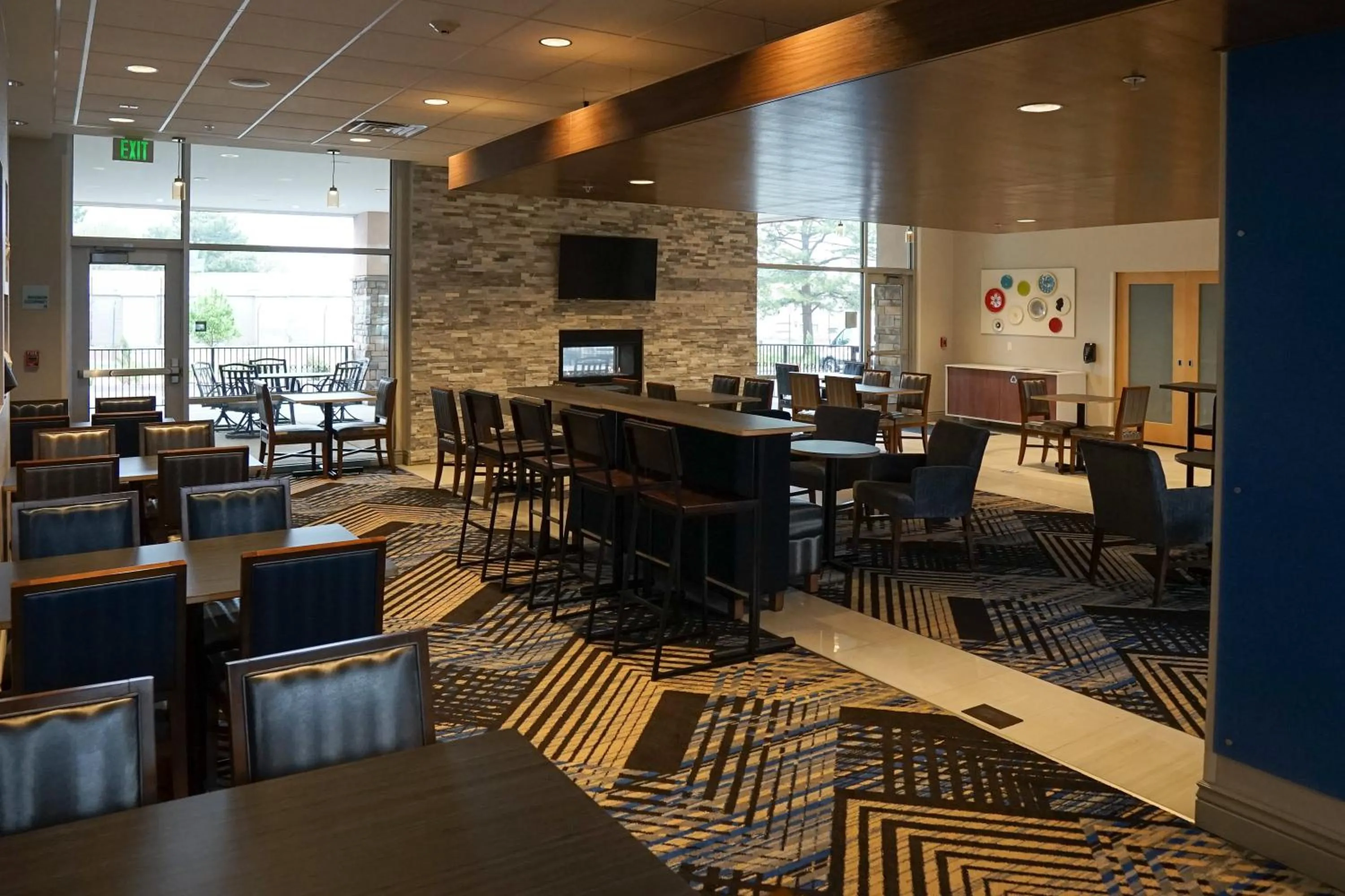 Breakfast in Holiday Inn Express & Suites - Aurora Medical Campus by IHG