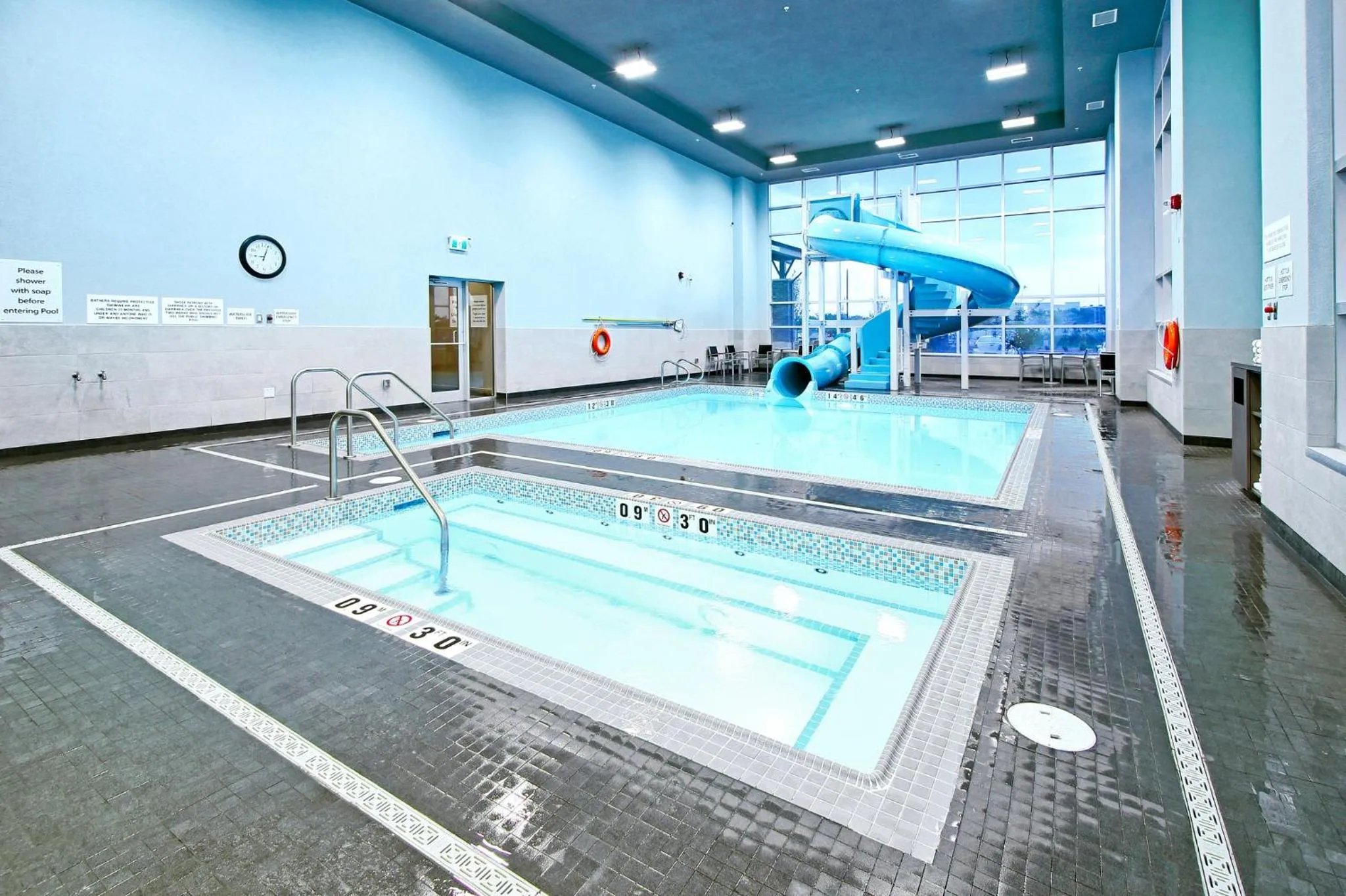 Swimming pool in Holiday Inn Hotel & Suites - Calgary Airport North by IHG