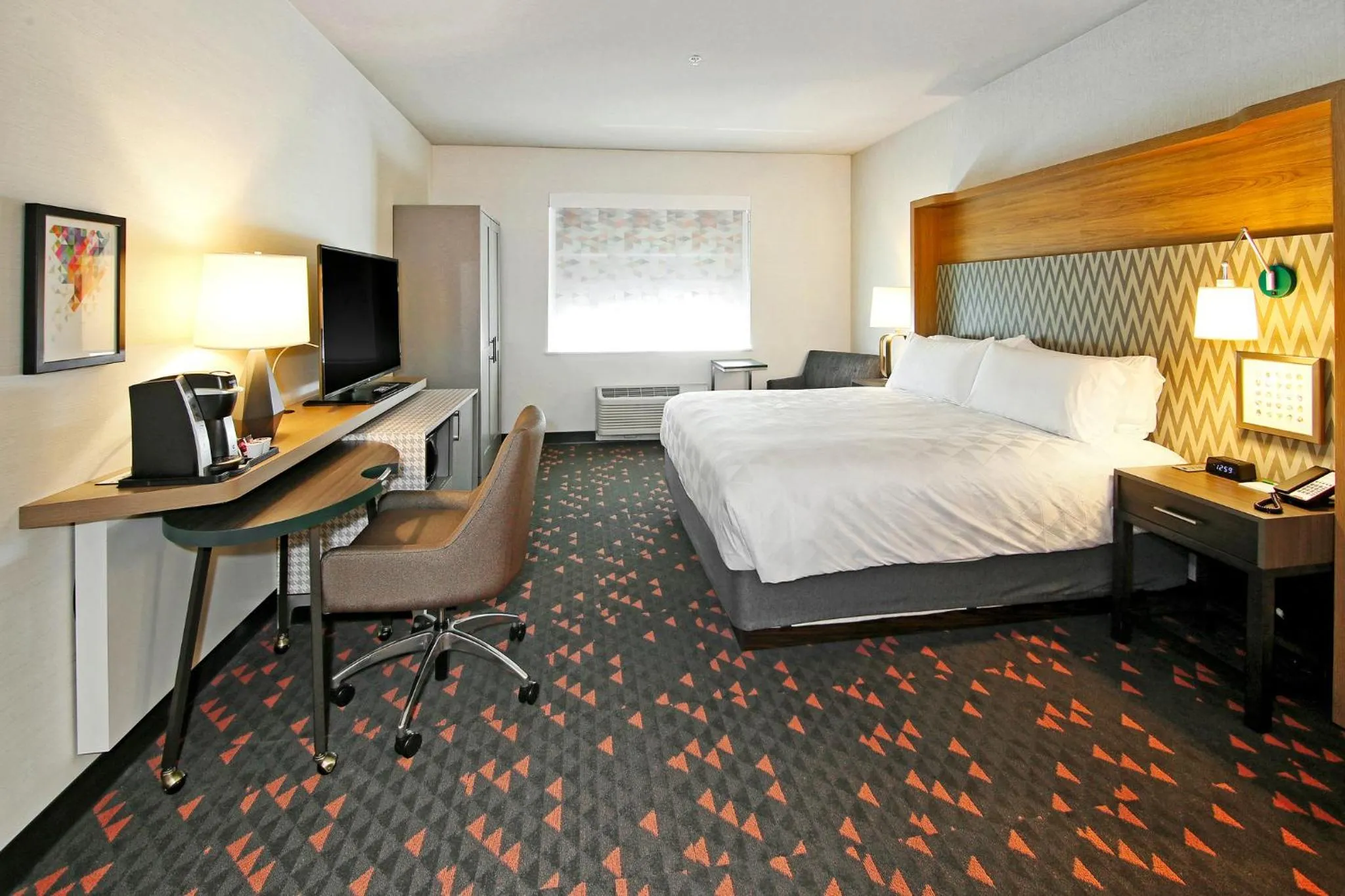 Photo of the whole room, Bed in Holiday Inn Hotel & Suites - Calgary Airport North by IHG