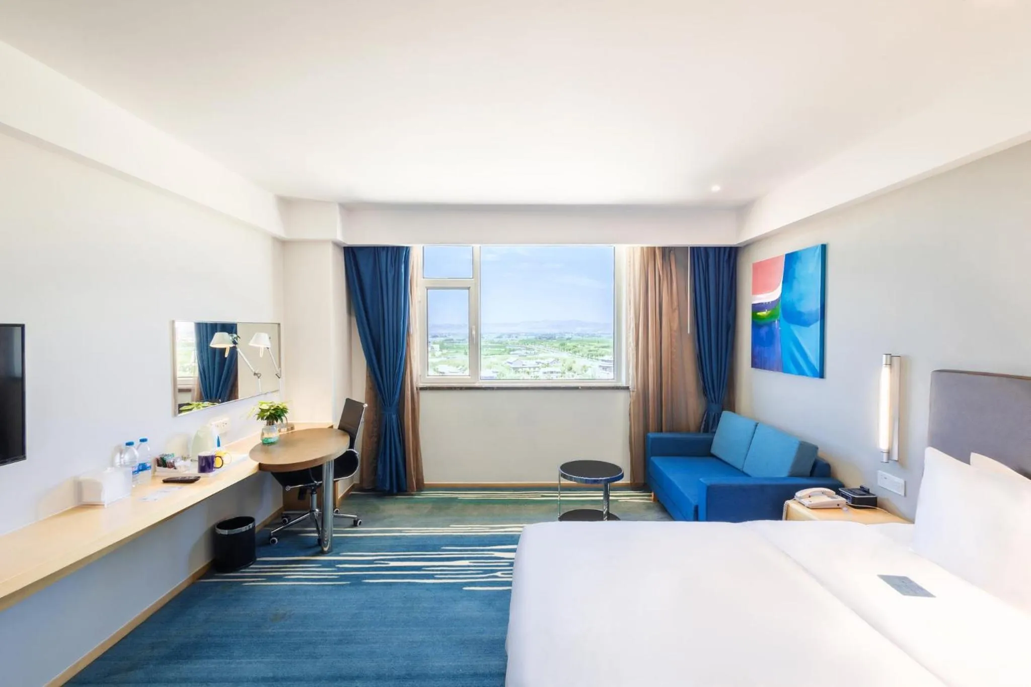 Photo of the whole room in Holiday Inn Express Zhangye by IHG