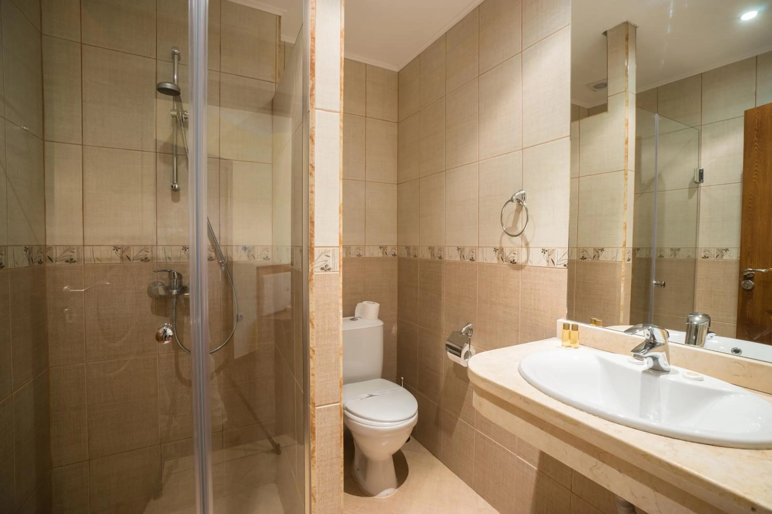 Shower in Perla Sun Beach Hotel - All Inclusive