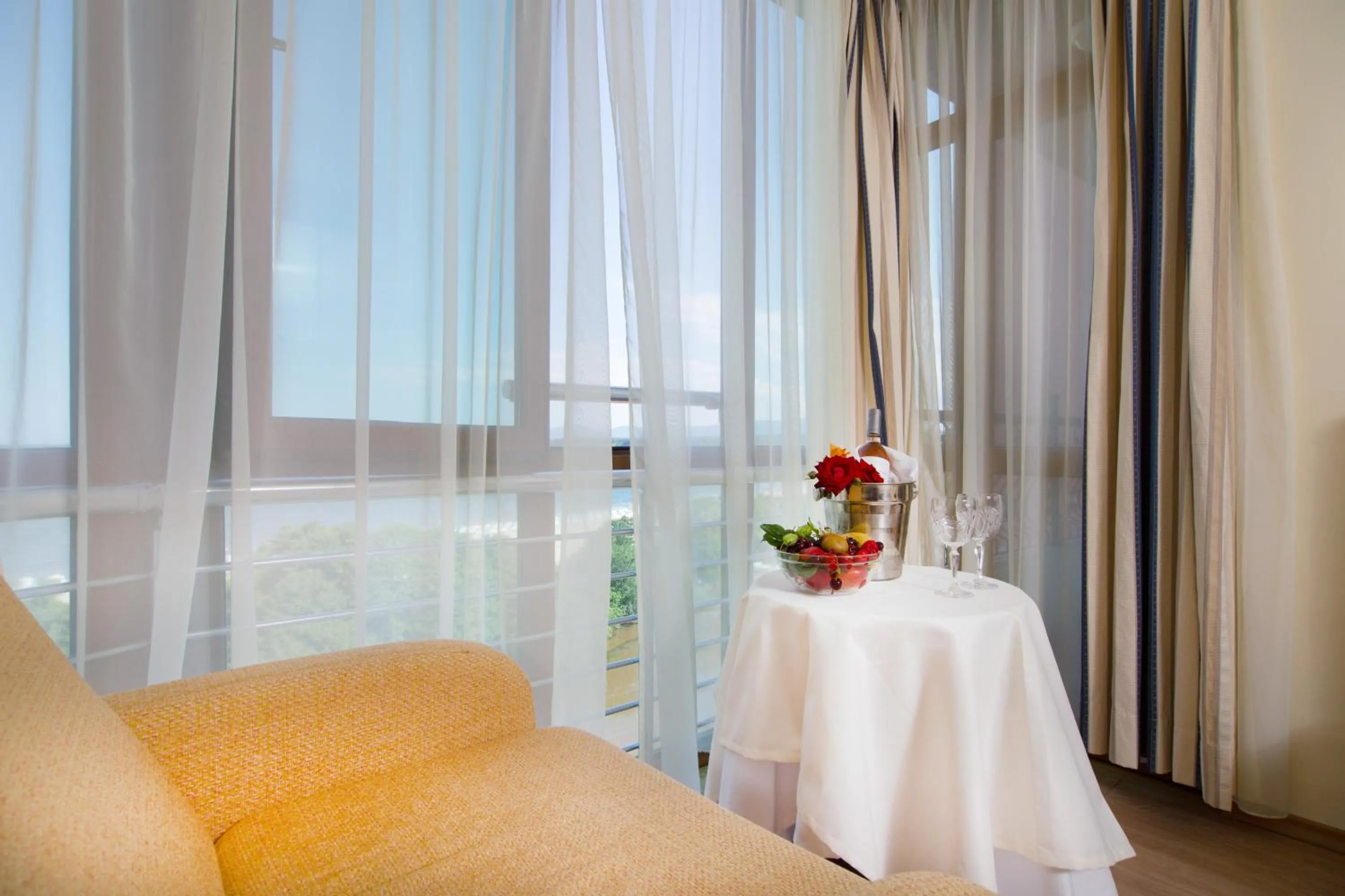 Decorative detail, Bed in Perla Sun Beach Hotel - All Inclusive