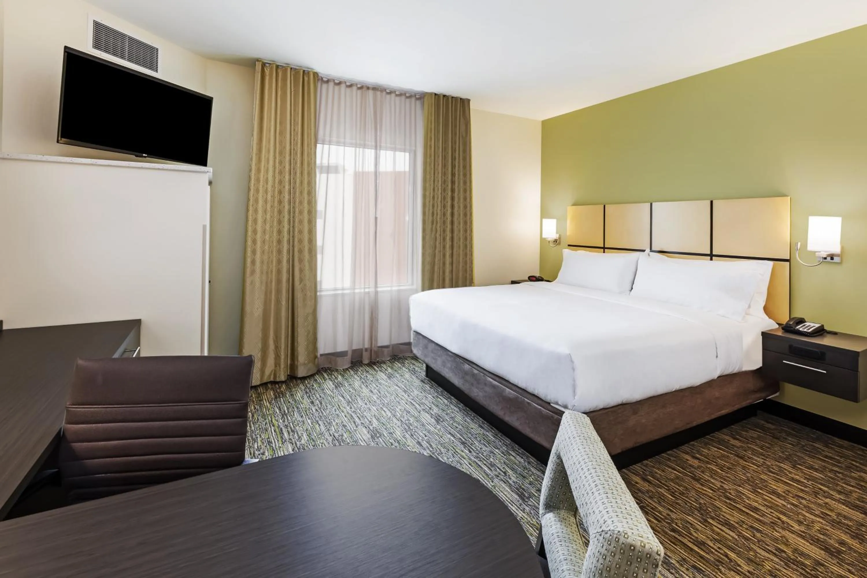 Bedroom, Bed in Candlewood Suites Lenexa - Overland Park Area by IHG
