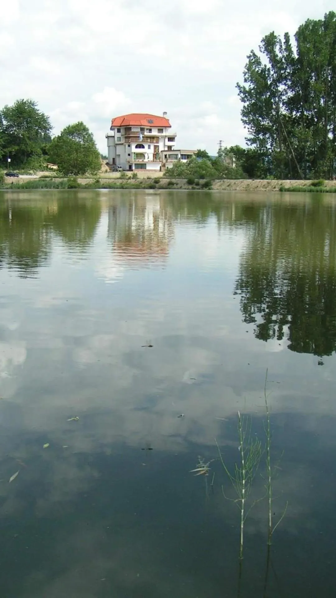 Семеен хотел Кристал