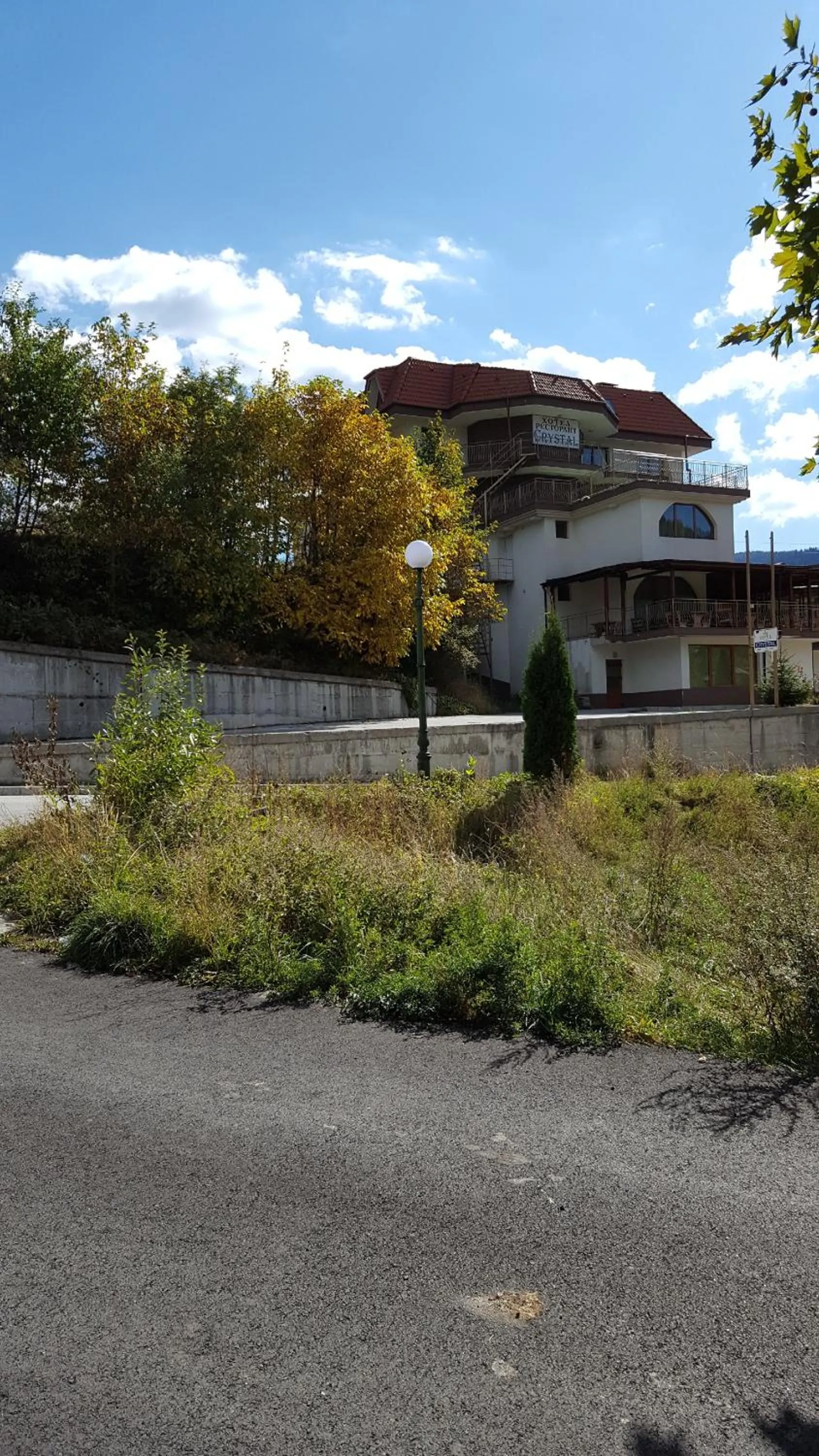 Семеен хотел Кристал