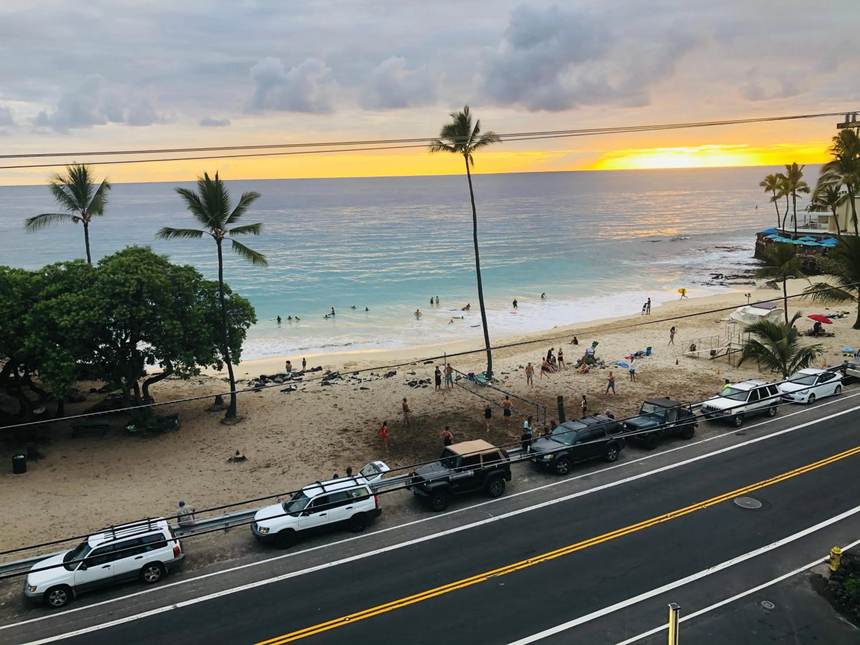 Restaurant/places to eat in Kona Magic Honu Room