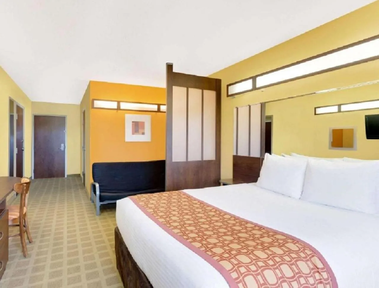 Bed in Microtel Inn & Suites by Wyndham Princeton