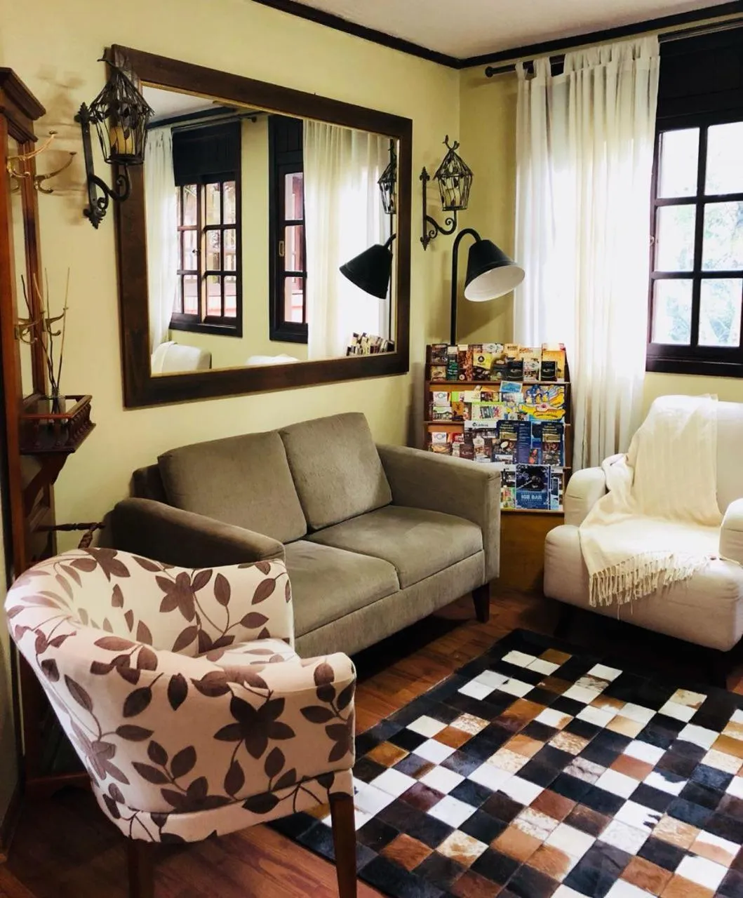 Living room in Pousada Rosa