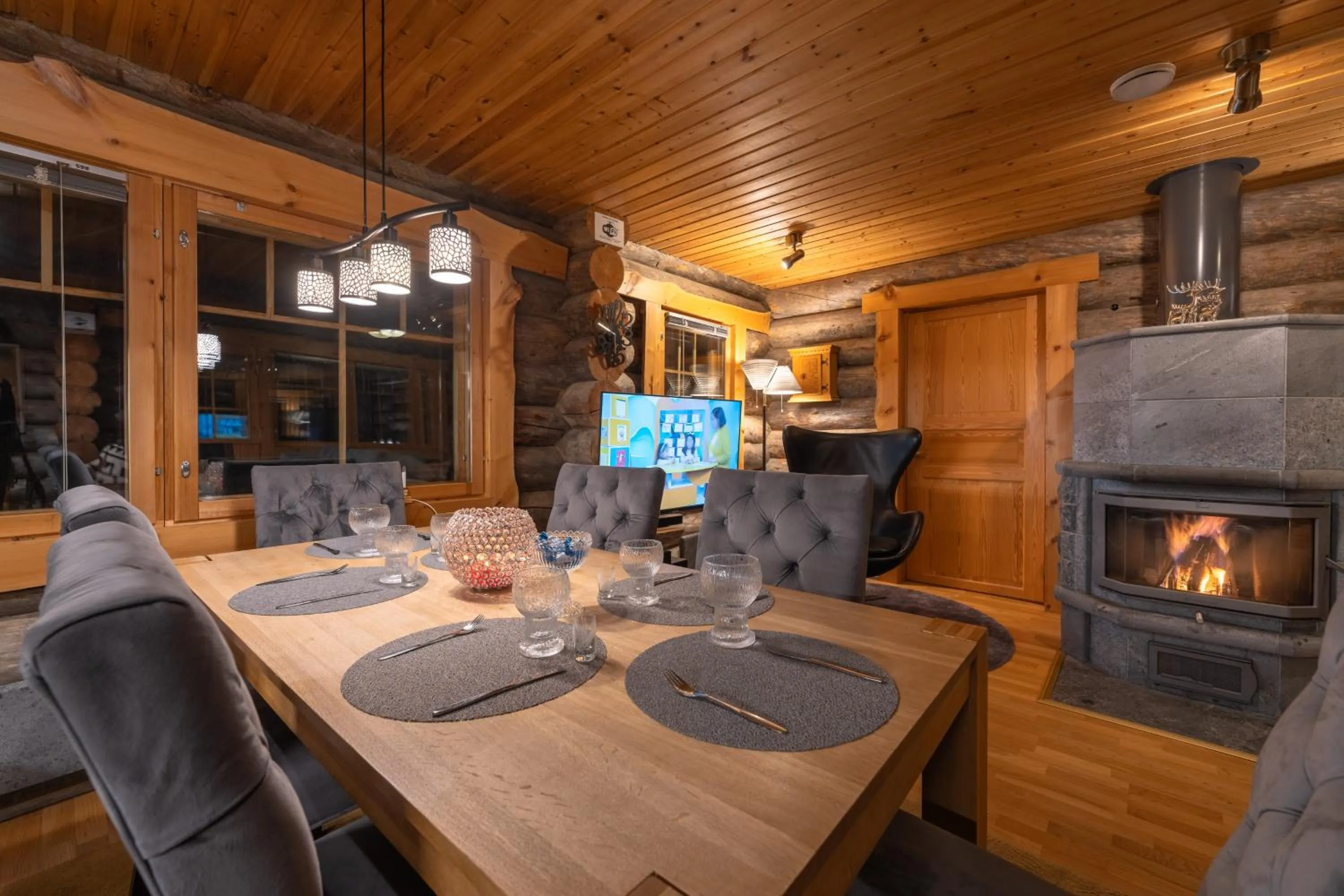 Living room in Kuukkeli Log Houses Villa Aurora "Pupula"