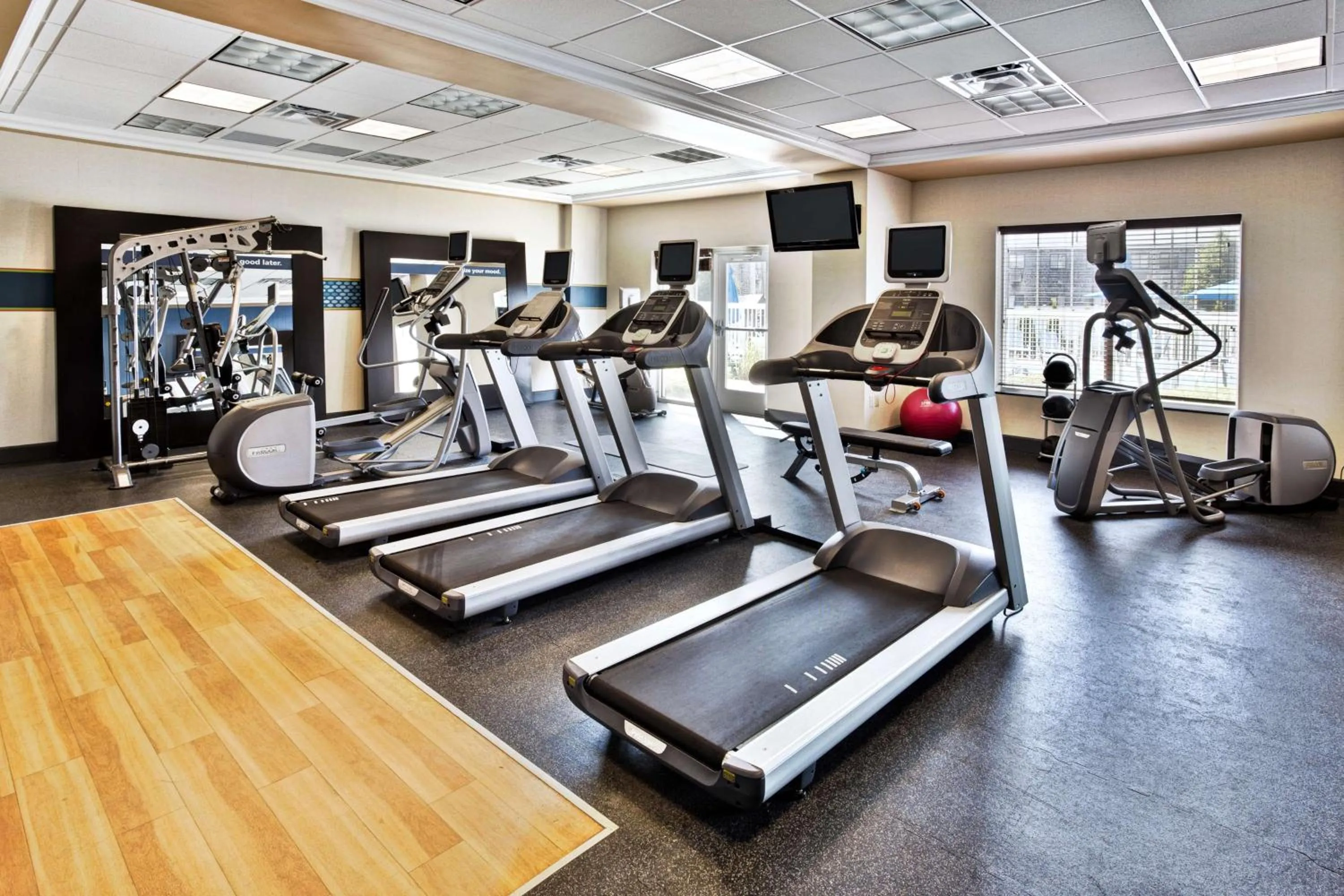 Fitness centre/facilities in Hampton Inn & Suites - Cape Cod / West Yarmouth