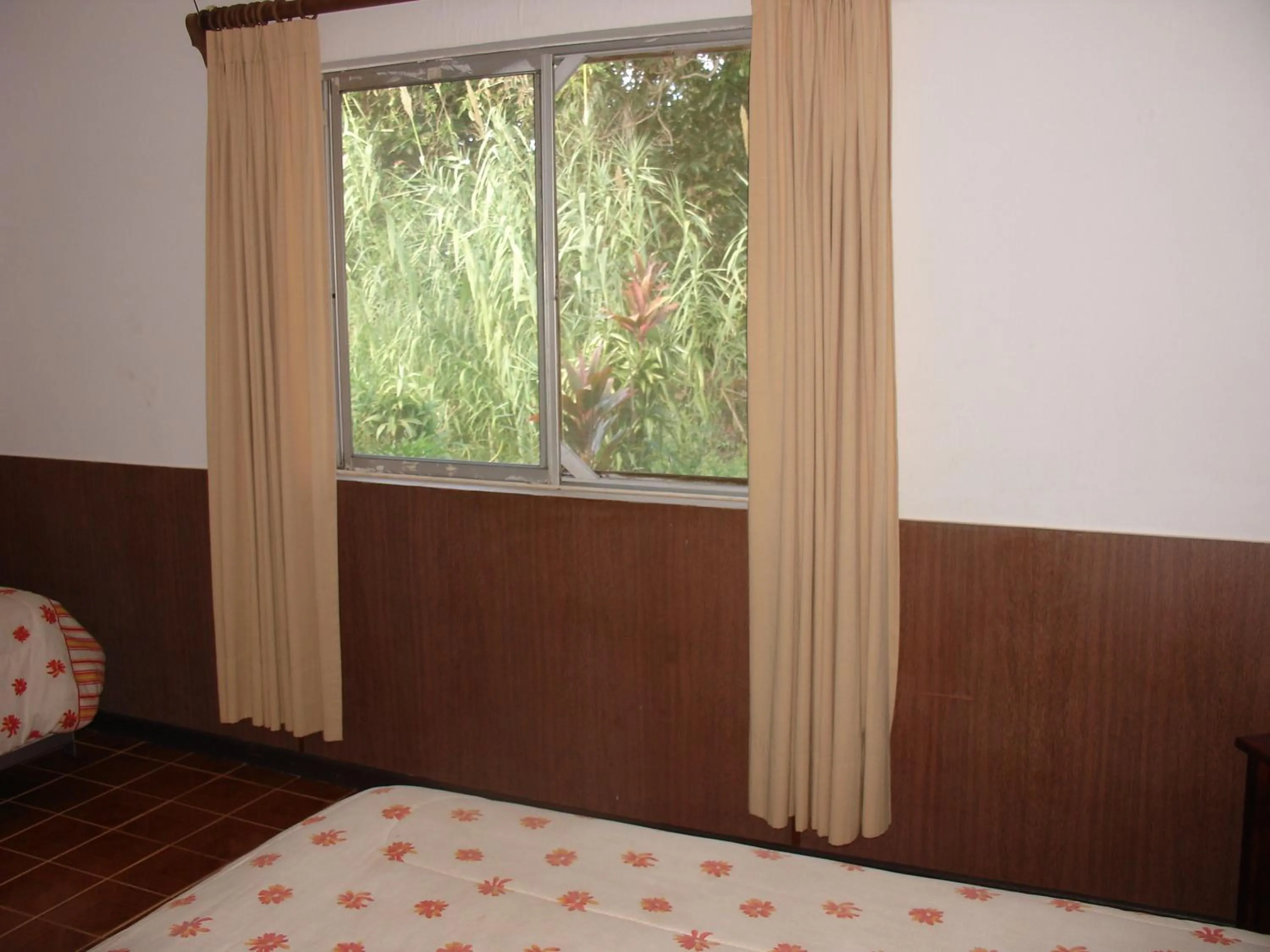 Decorative detail, Bed in Hotel Victoria