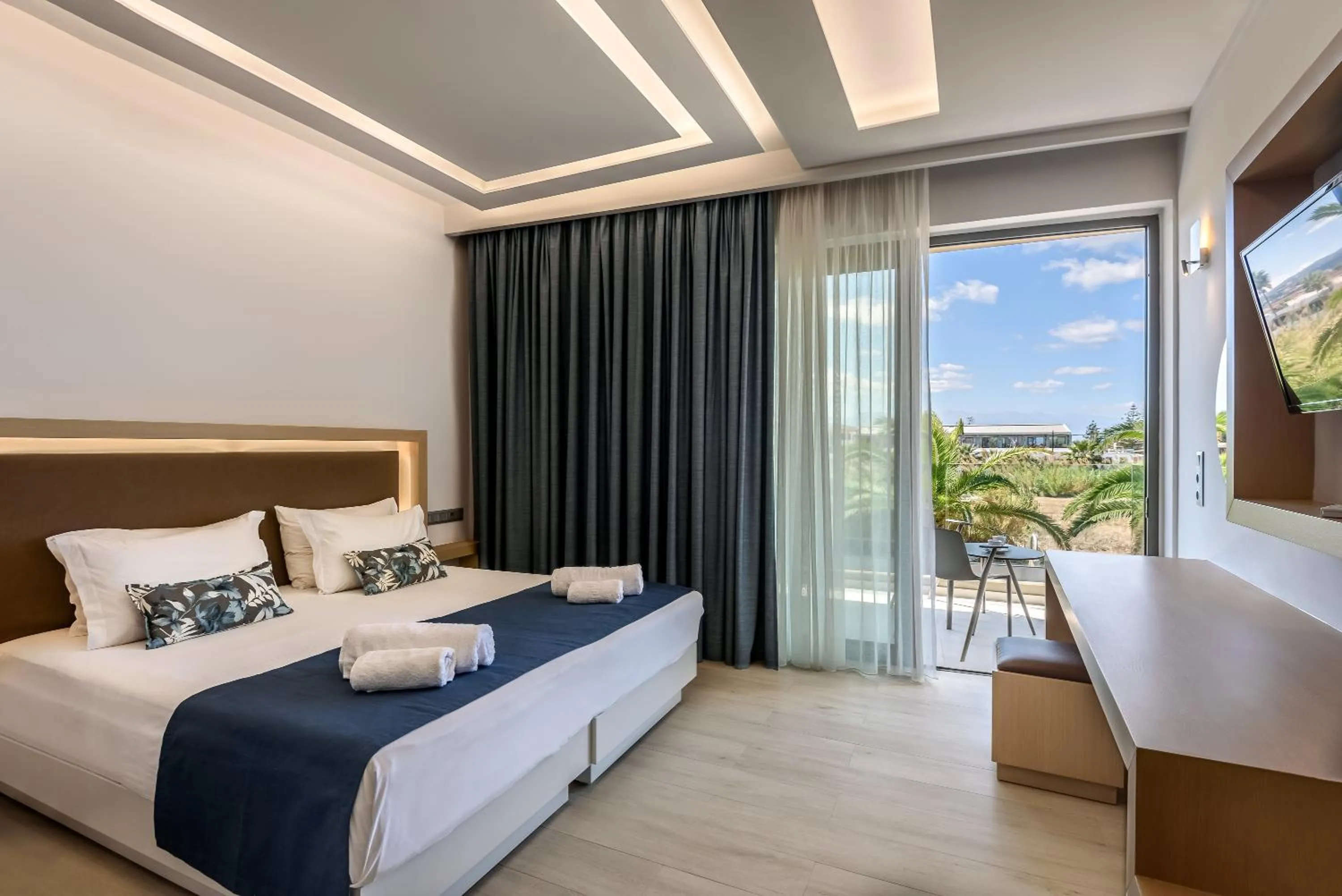 Bedroom, Bed in Marinos Beach Hotel