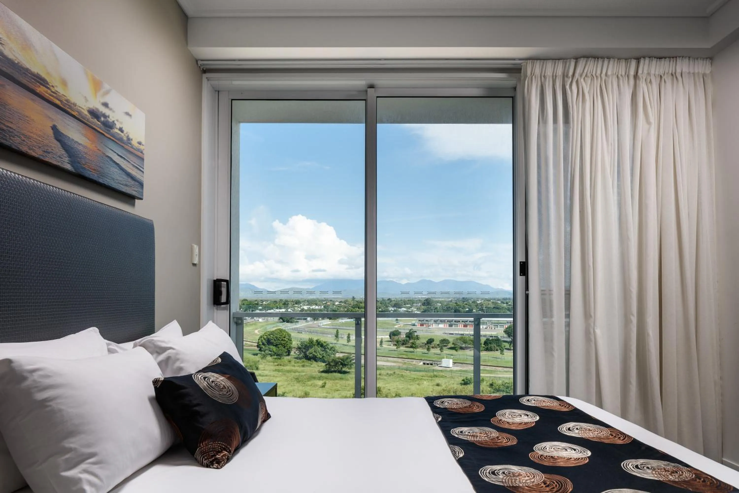 Bedroom, Bed in Central Holborn Apartments