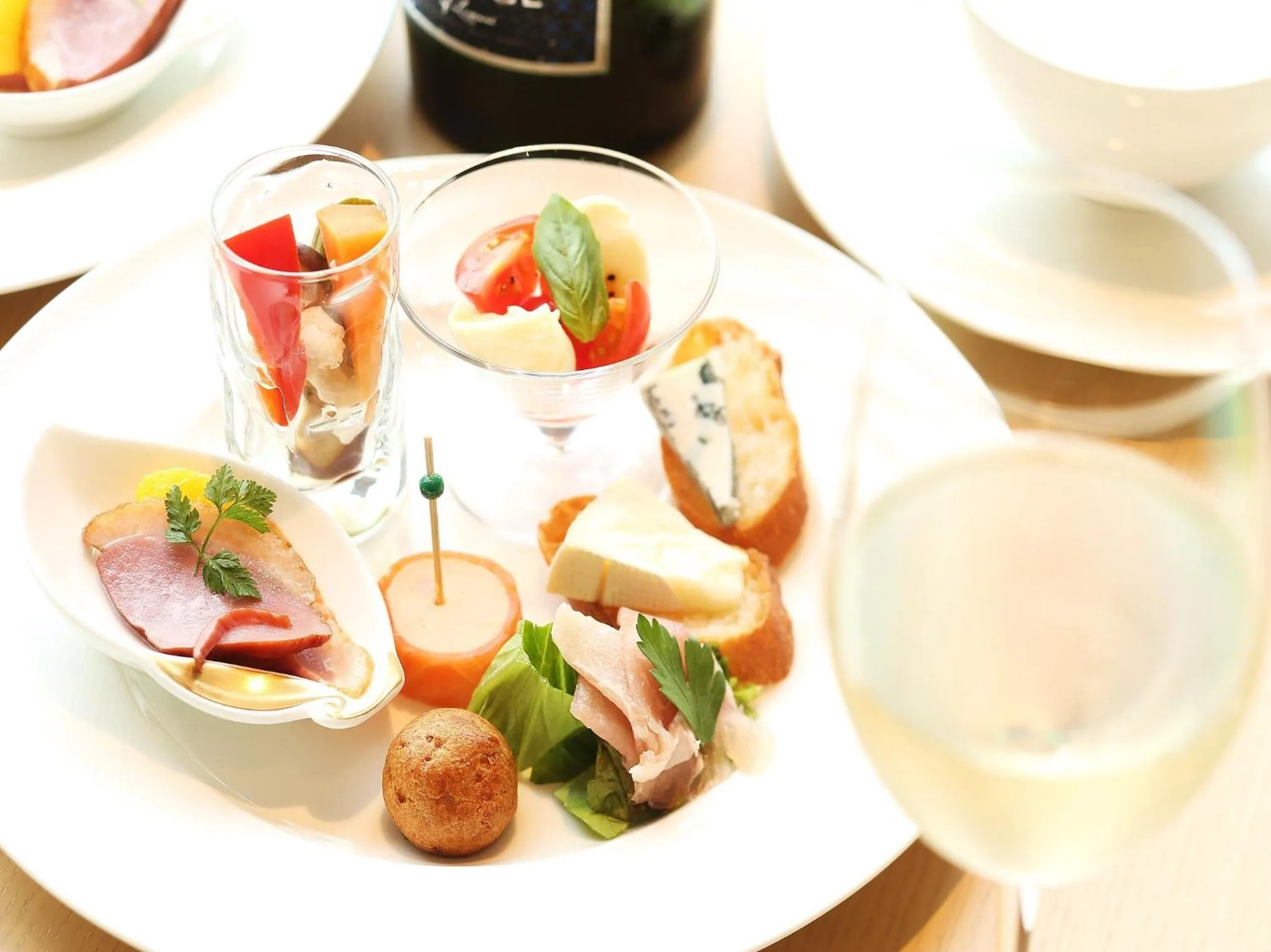 Lounge or bar in Grand Prince Hotel Hiroshima