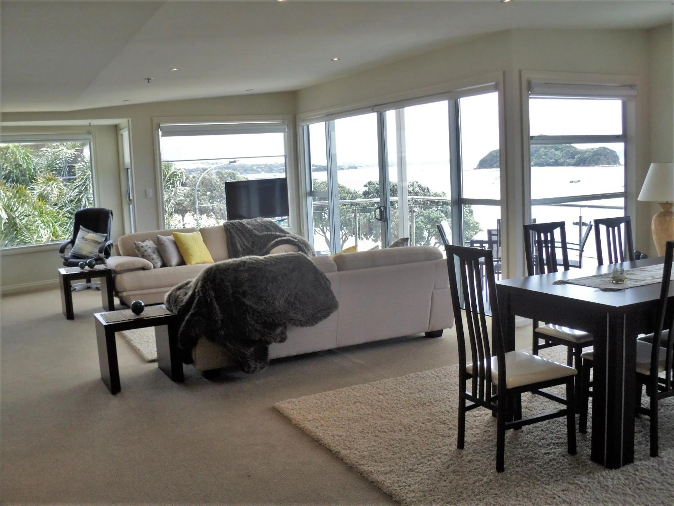Living room in Edgewater Palms Apartments