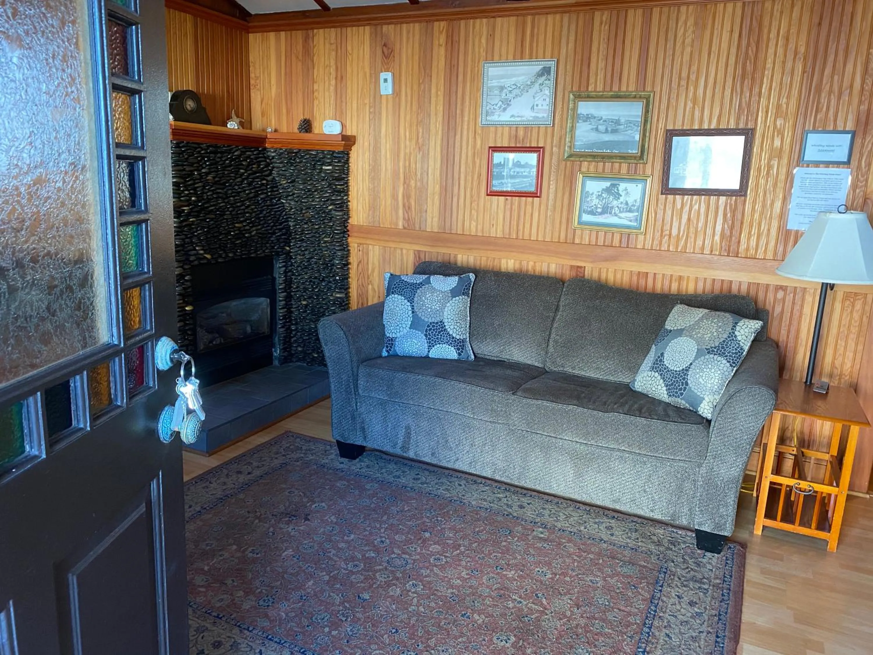 Whistling Winds Motel