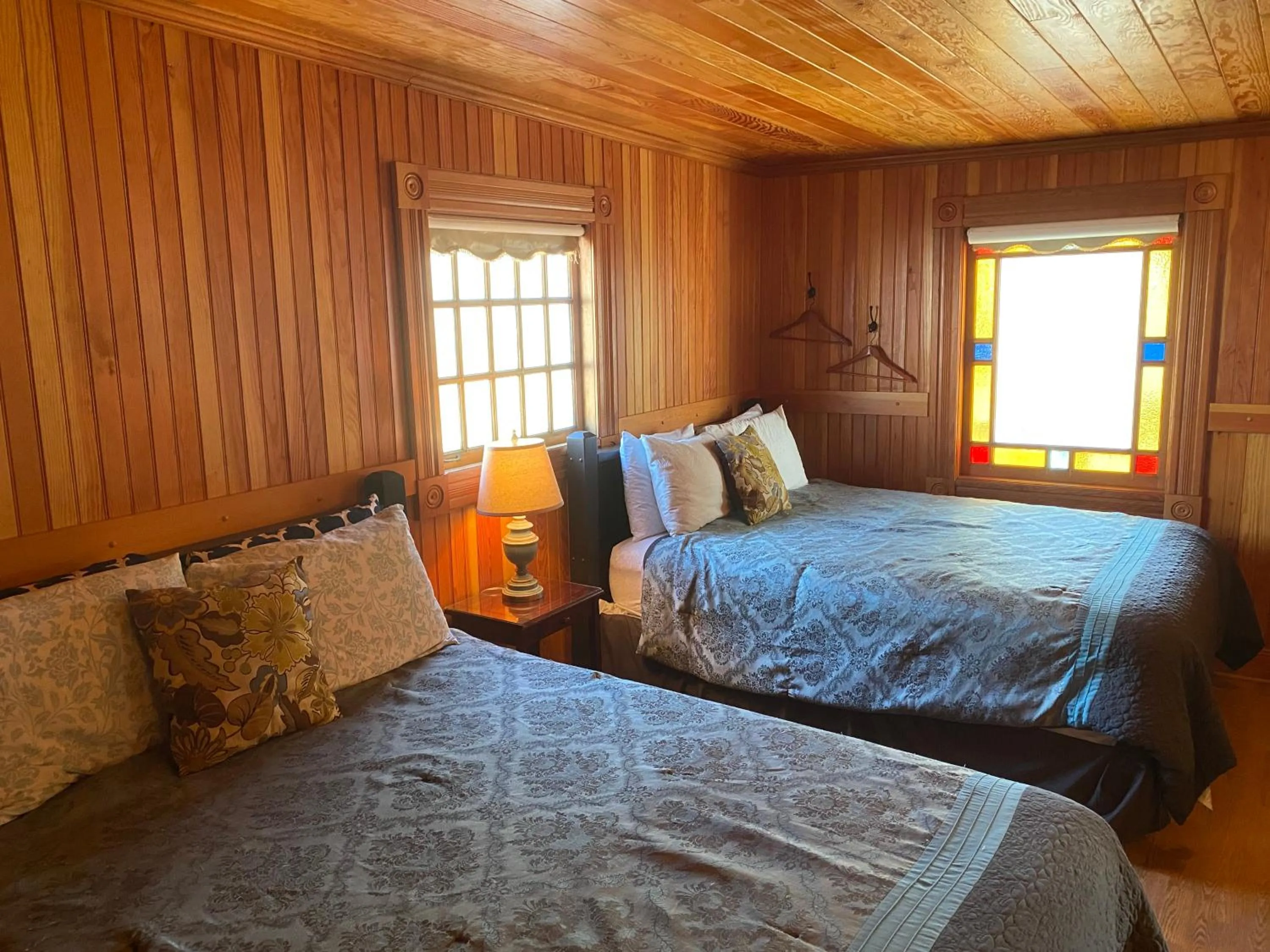 Bed in Whistling Winds Motel