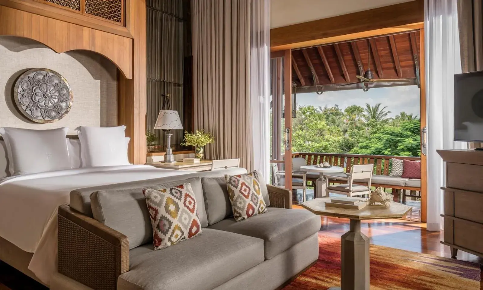 Garden View Upper Floor King Bed in Four Seasons Resort Langkawi Garden View Upper Floor King Bed in Four Seasons Resort Langkawi