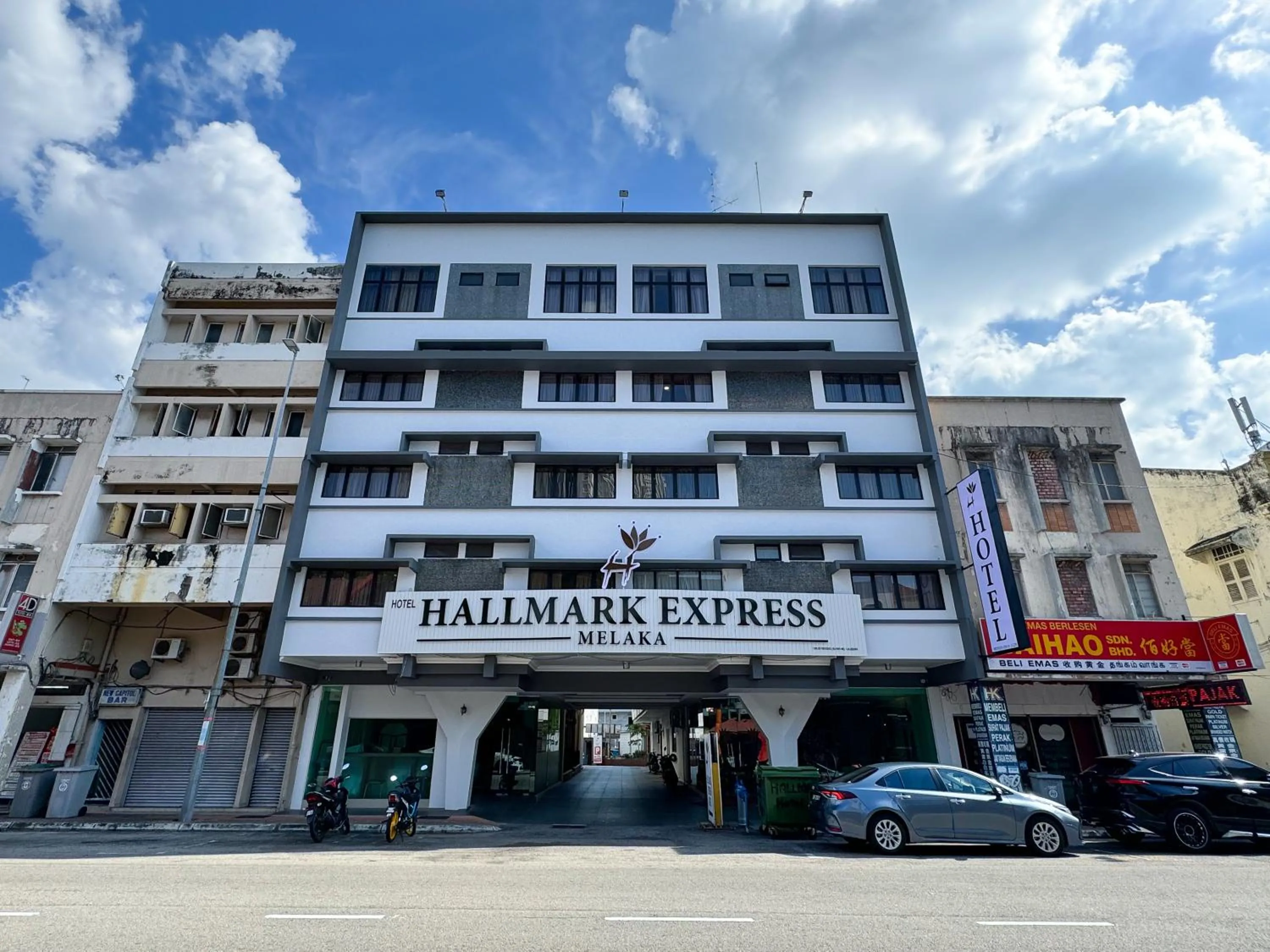 Property building in Hallmark Express Hotel