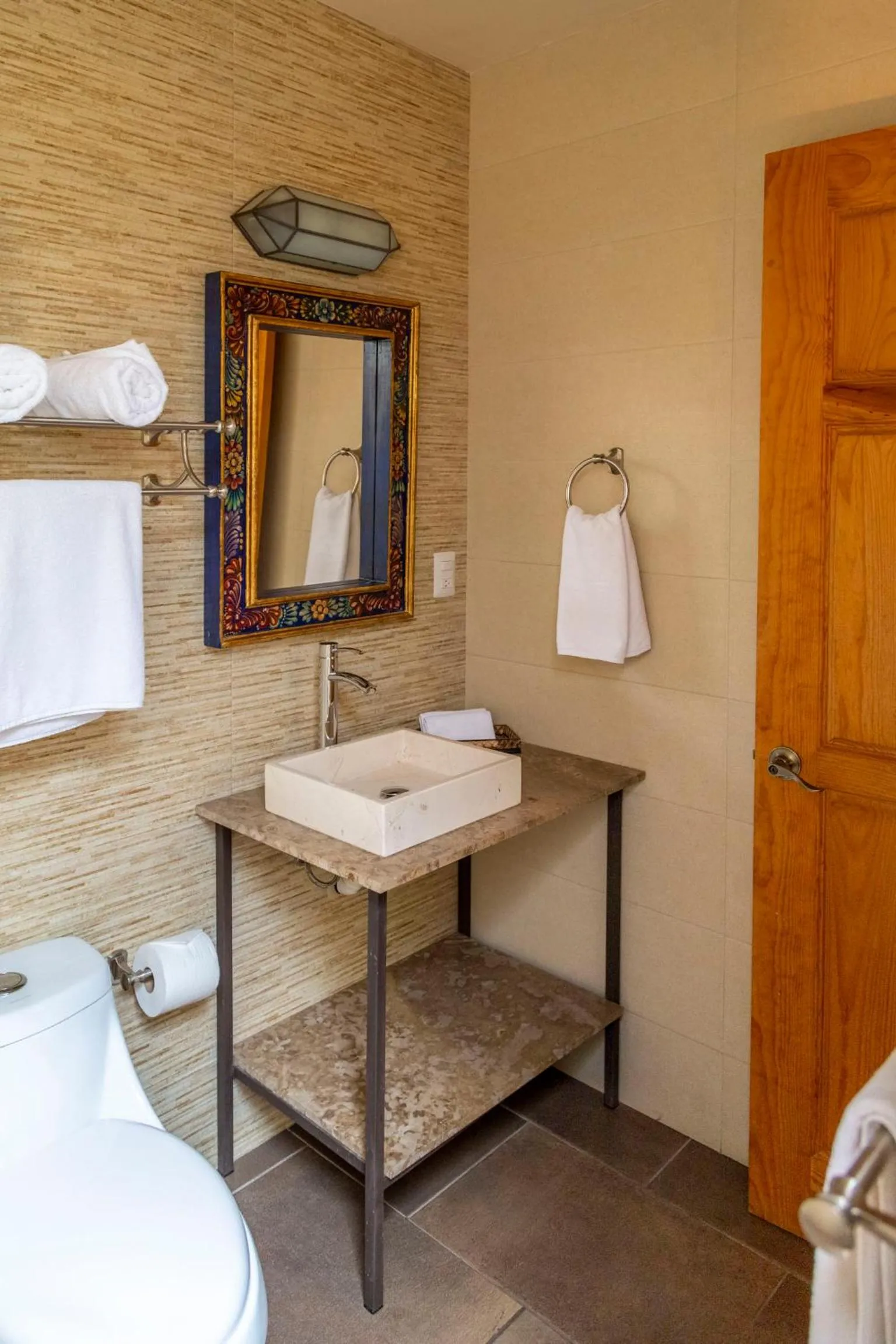 Toilet in Hotel Amate del Rio