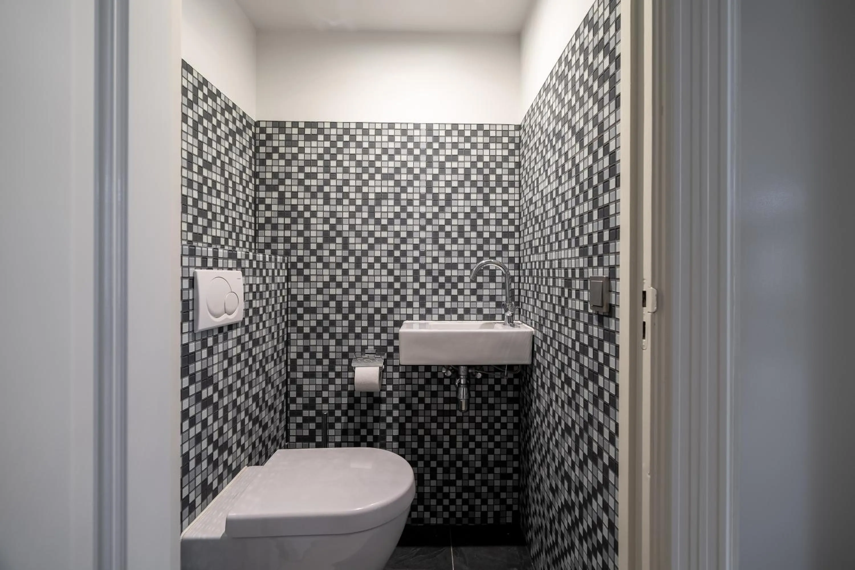 Toilet in Numa Amsterdam Oosterpark