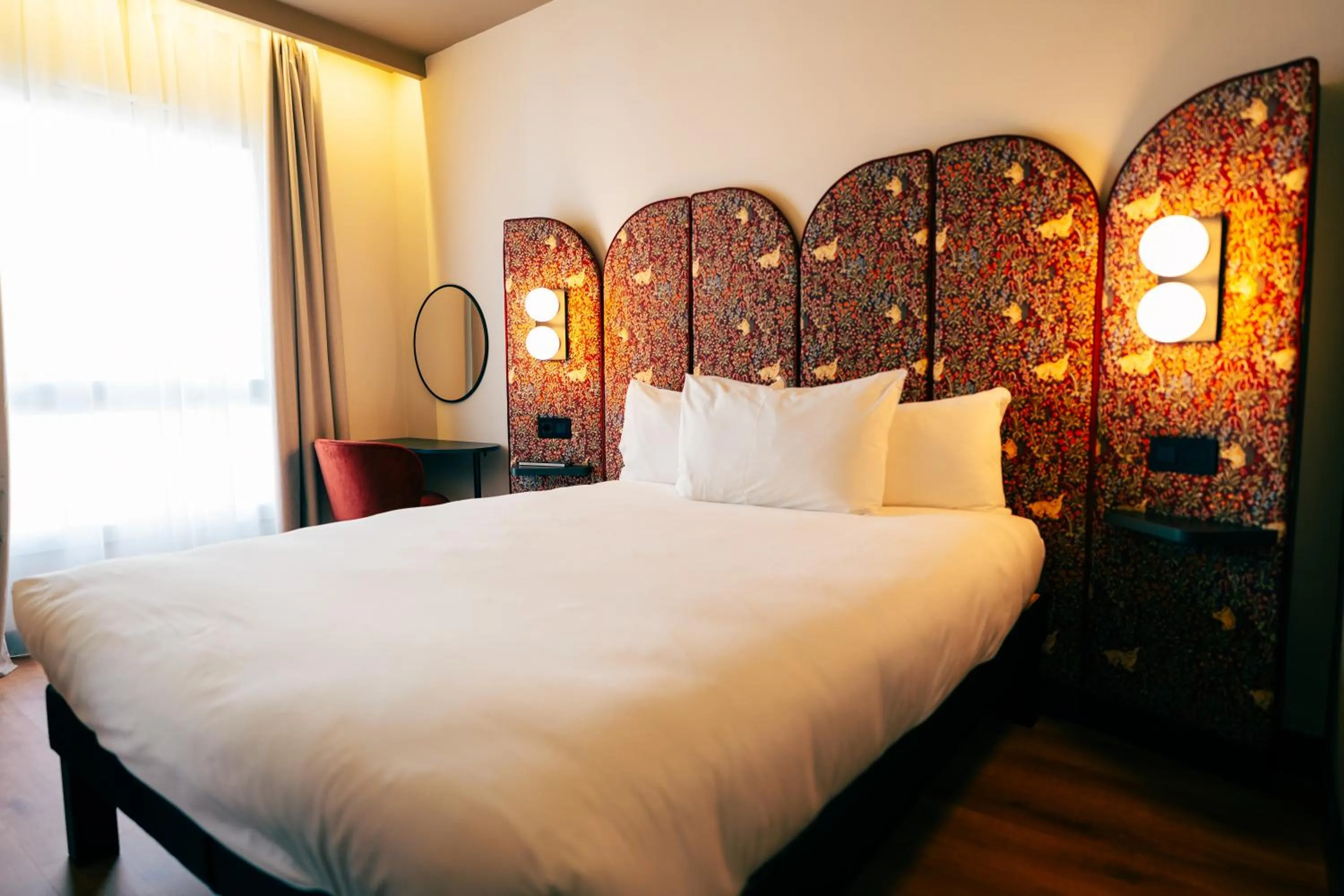 Bedroom, Bed in Ibis Styles Madrid Centro Maravillas