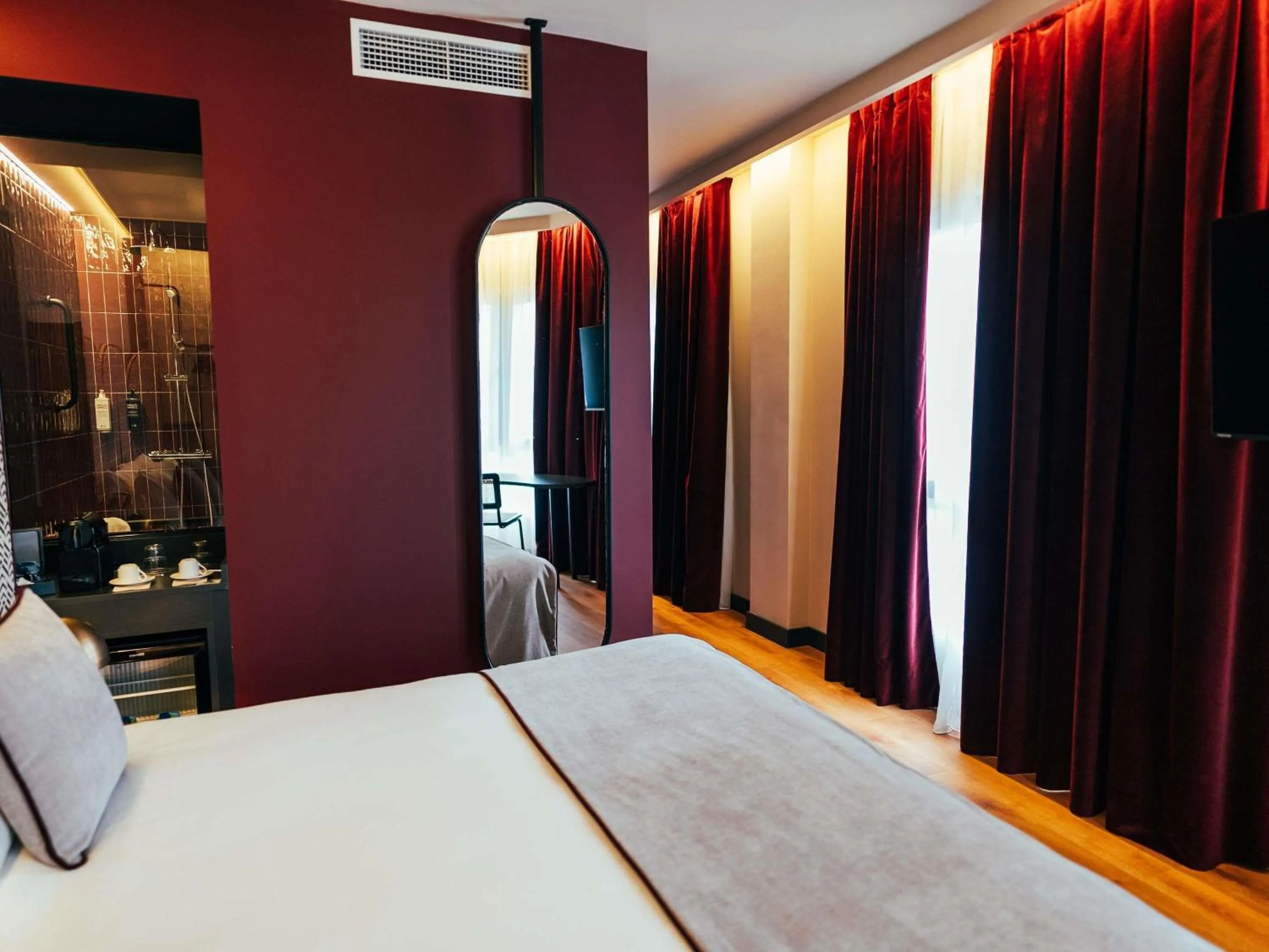 Bedroom, Bed in Ibis Styles Madrid Centro Maravillas