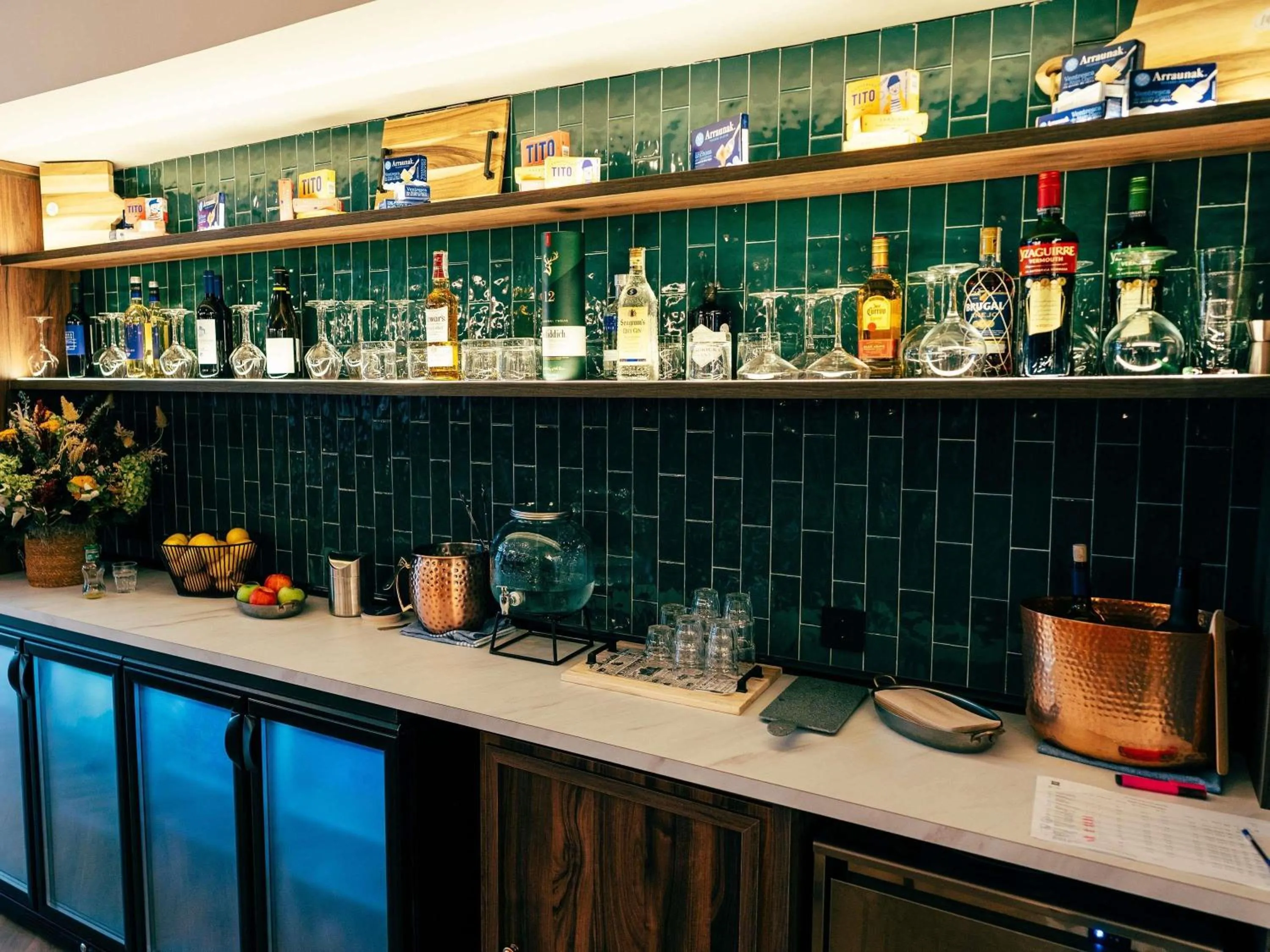 Lounge or bar in Ibis Styles Madrid Centro Maravillas