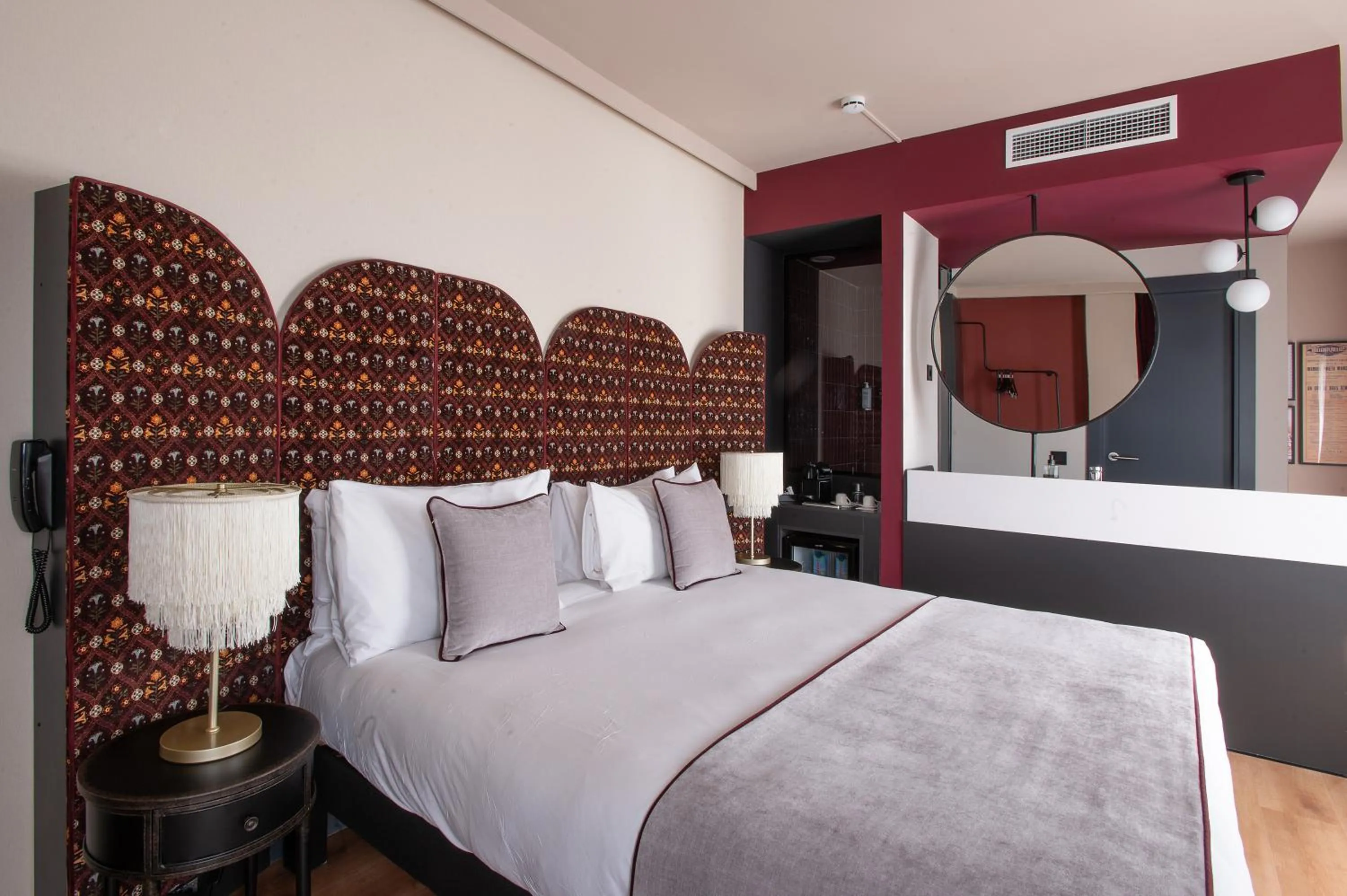 Bed in Ibis Styles Madrid Centro Maravillas