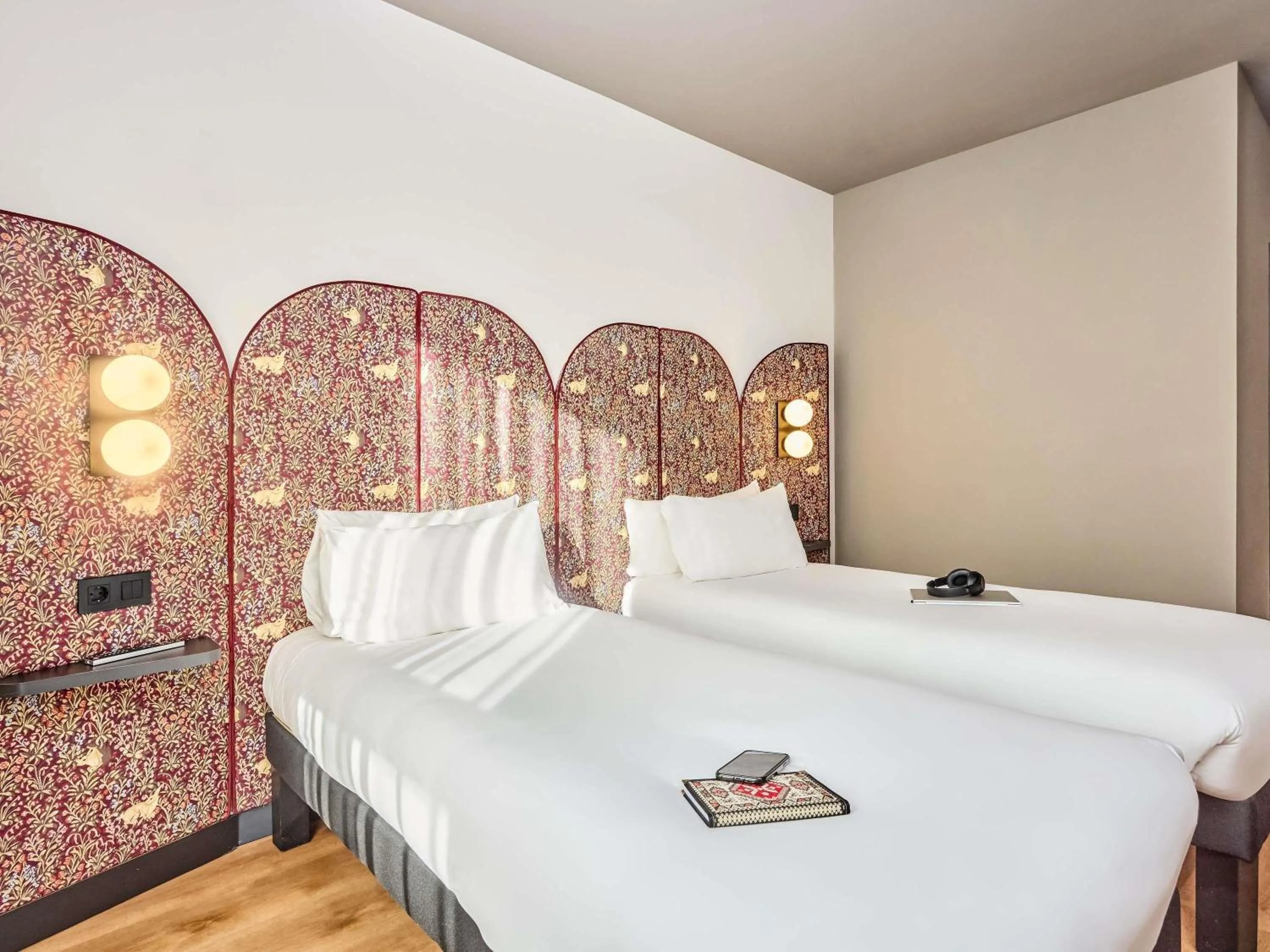 Bedroom, Bed in Ibis Styles Madrid Centro Maravillas