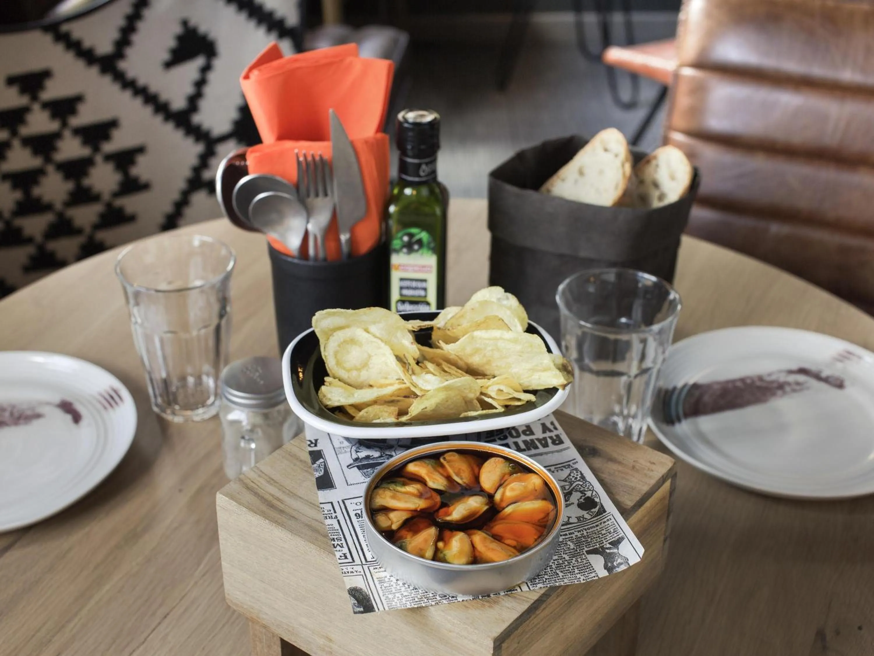 Lounge or bar in Ibis Madrid Fuenlabrada