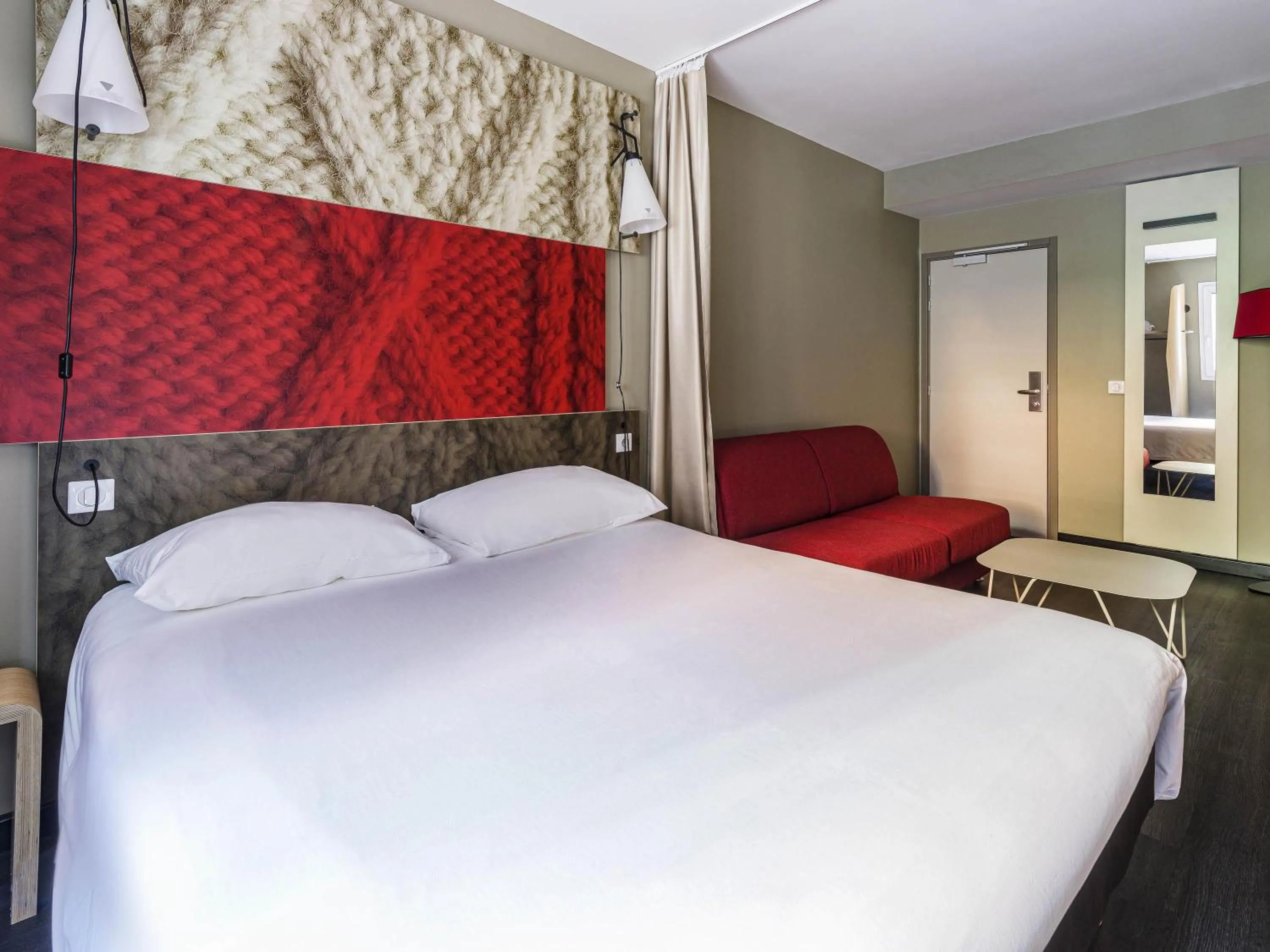 Bedroom, Bed in Ibis Madrid Fuenlabrada