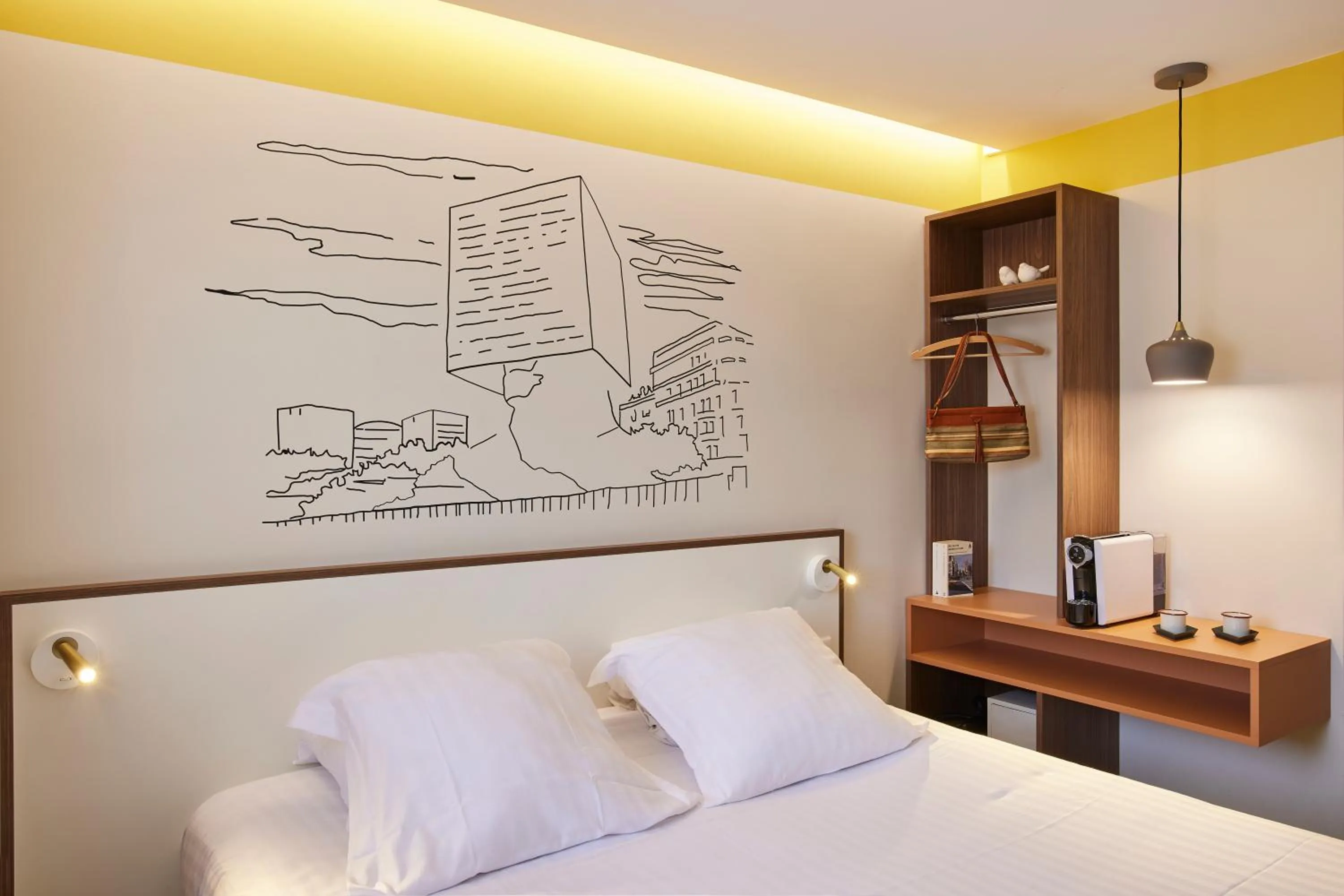 Bedroom, Bed in Hotel du Pin Nice Port