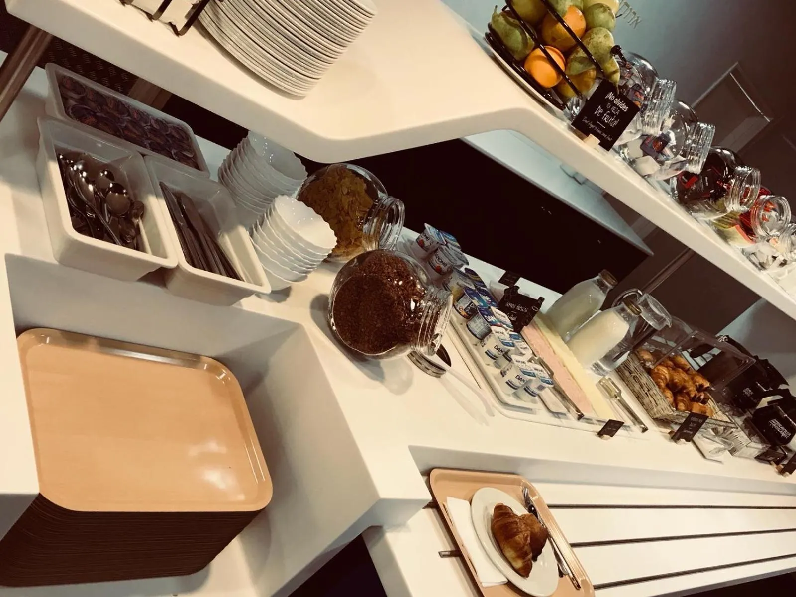 Continental breakfast in Ibis Budget Madrid Alcalá de Henares La Dehesa