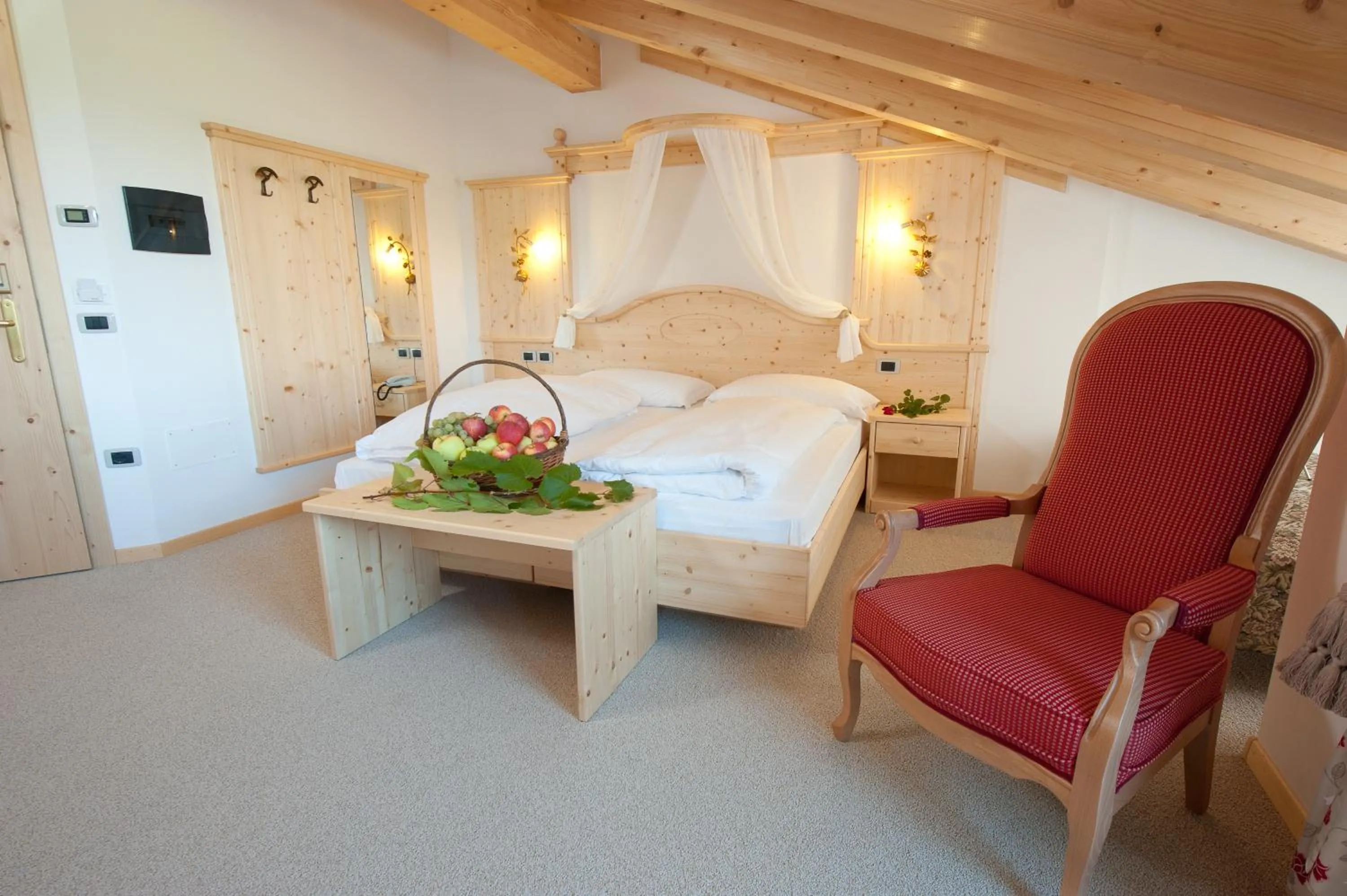 Photo of the whole room, Bed in Hotel Rosa Resort