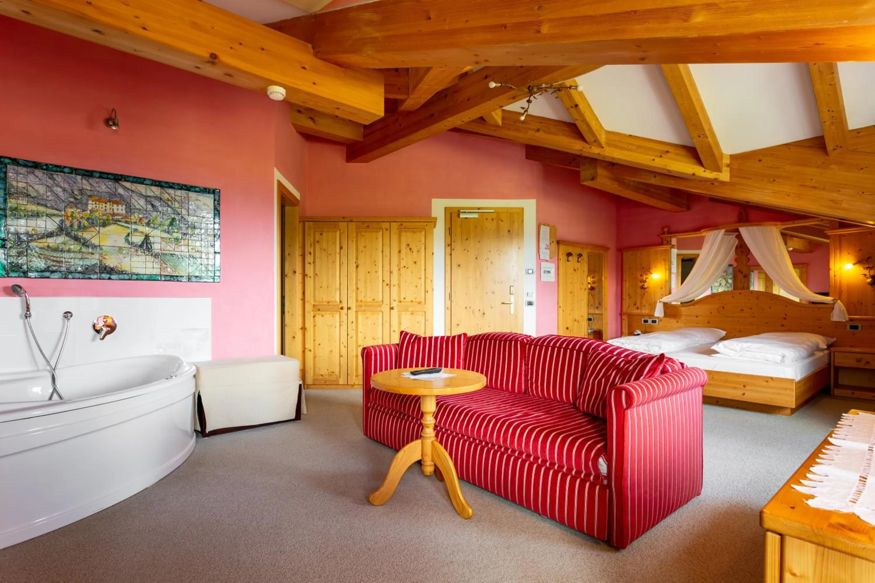 Photo of the whole room, Bed in Hotel Rosa Resort