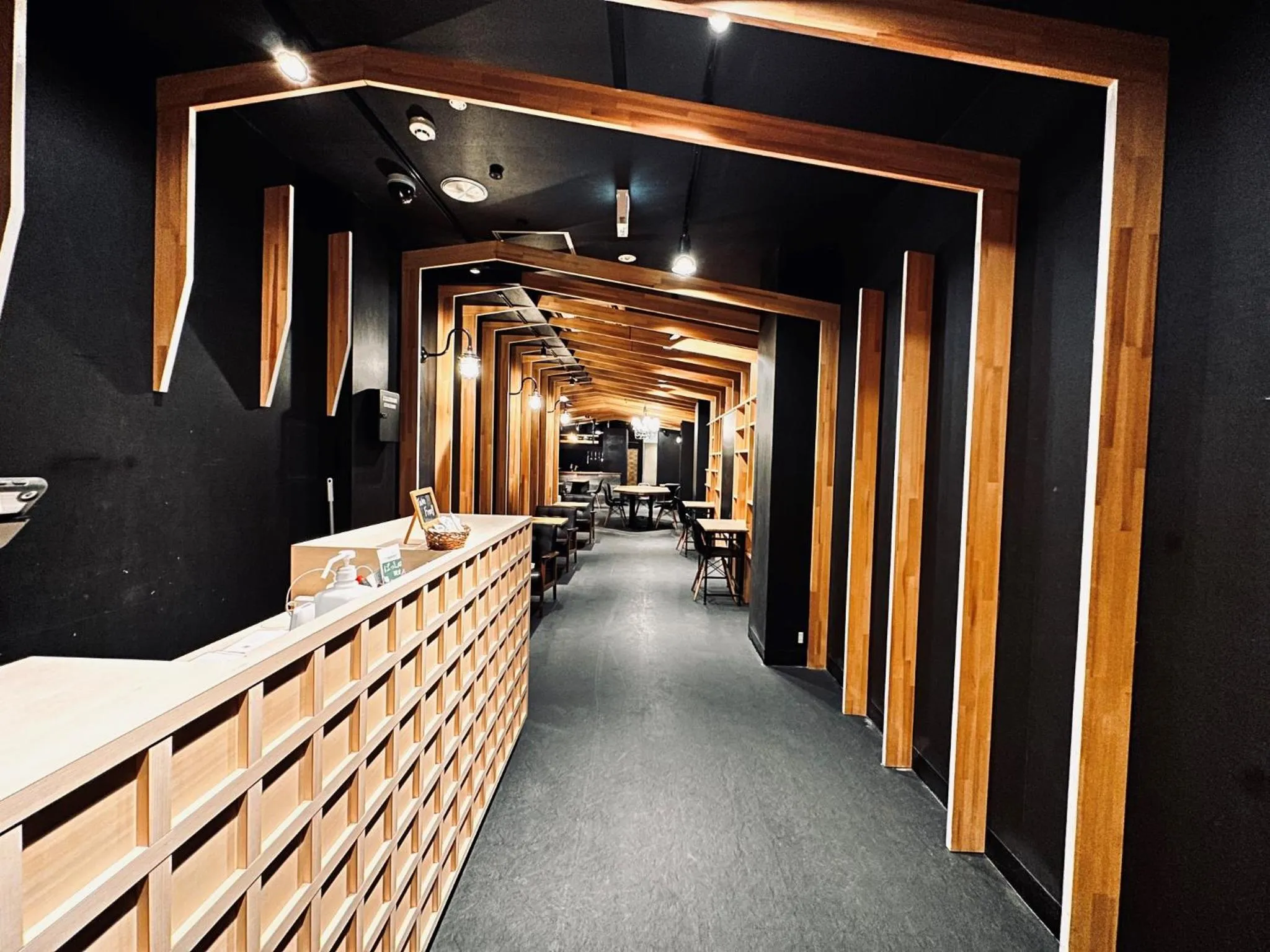 Communal lounge/ TV room in Namba Guesthouse HIVE