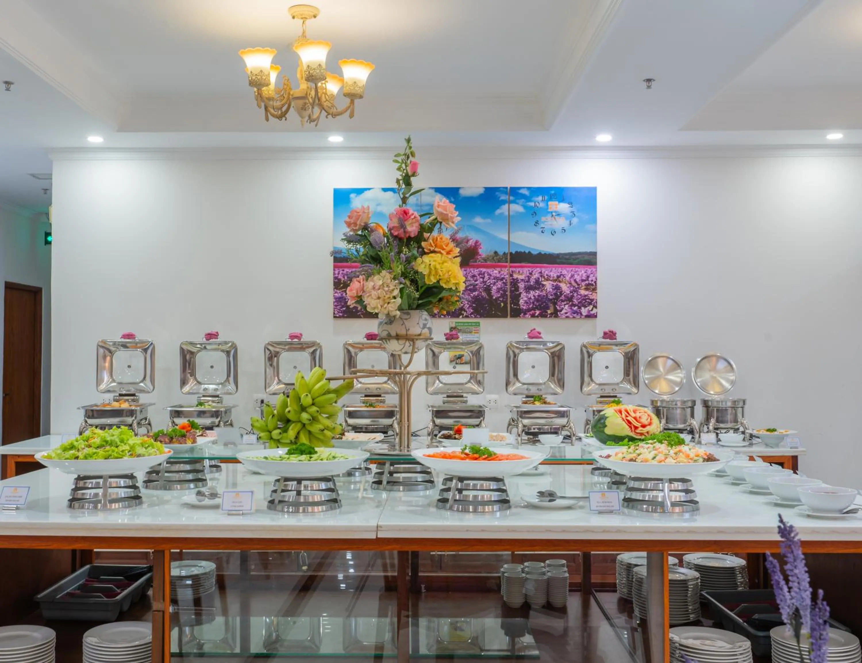 Restaurant/places to eat in Bonjour Nha Trang Hotel