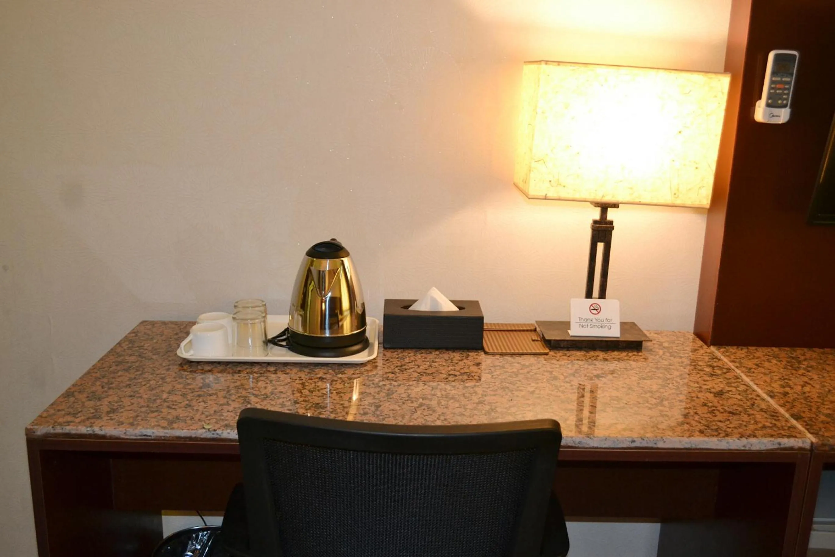 Coffee/tea facilities in Hotel Broadway Yangon